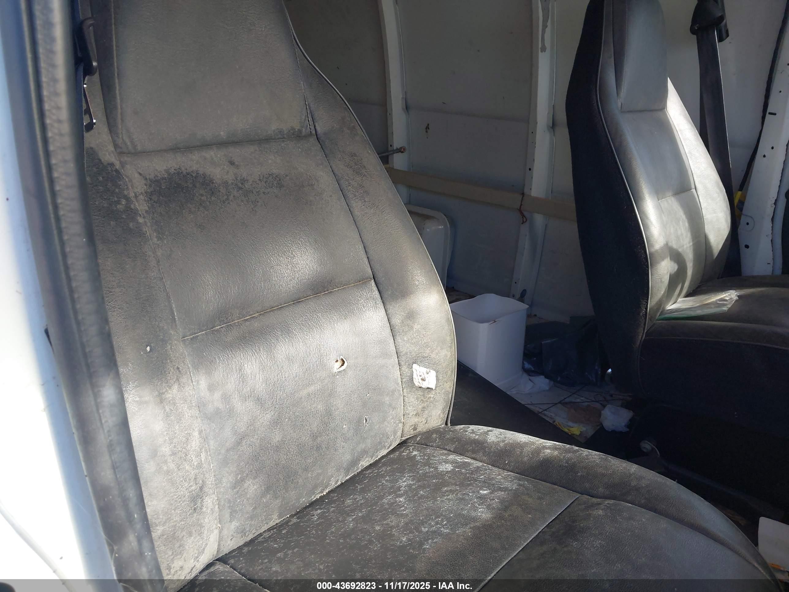 2002 Dodge Ram Van 3500 Conversion Белый vin: 2B7KB31Z92K128000