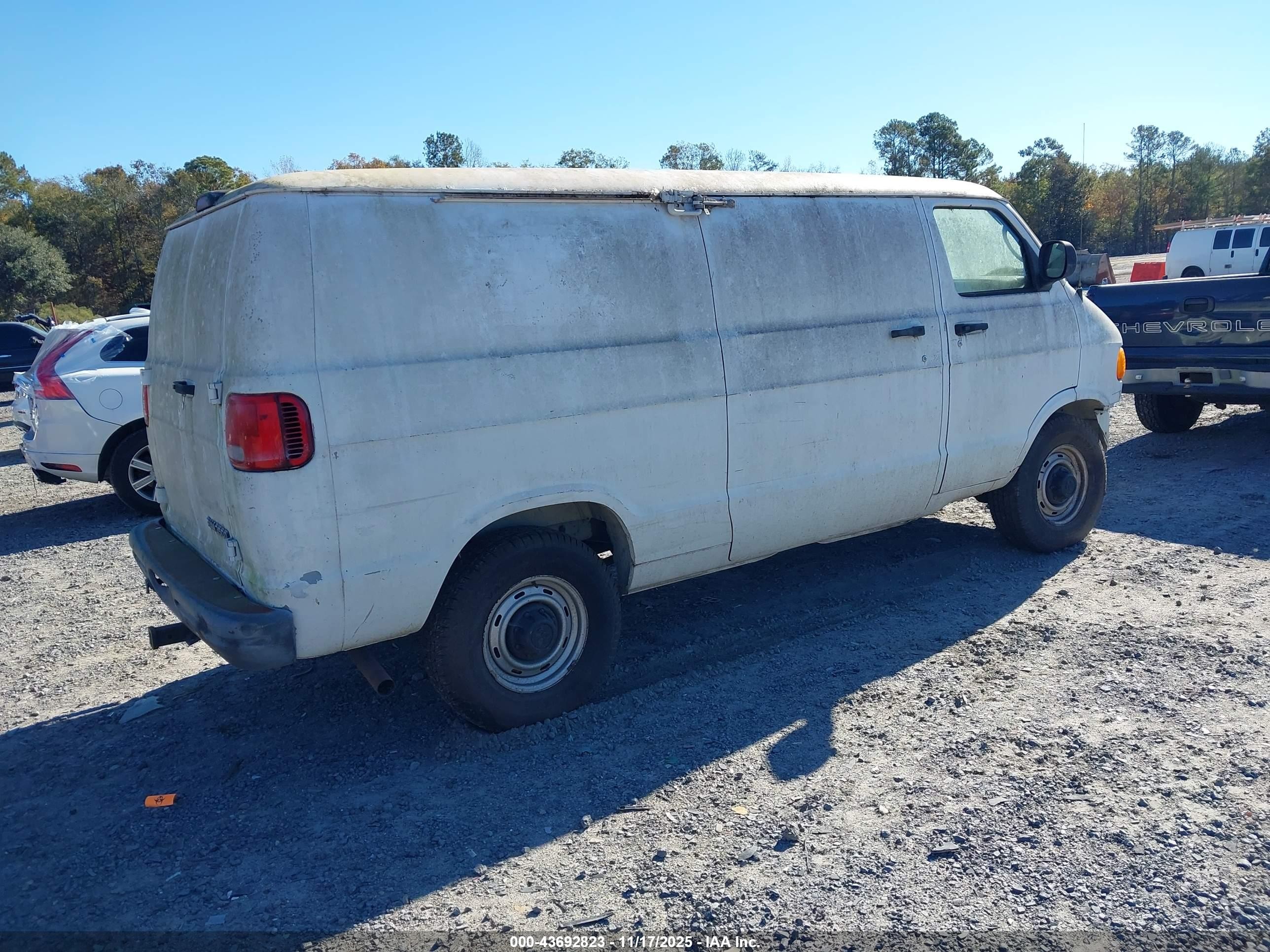 2002 Dodge Ram Van 3500 Conversion Белый vin: 2B7KB31Z92K128000