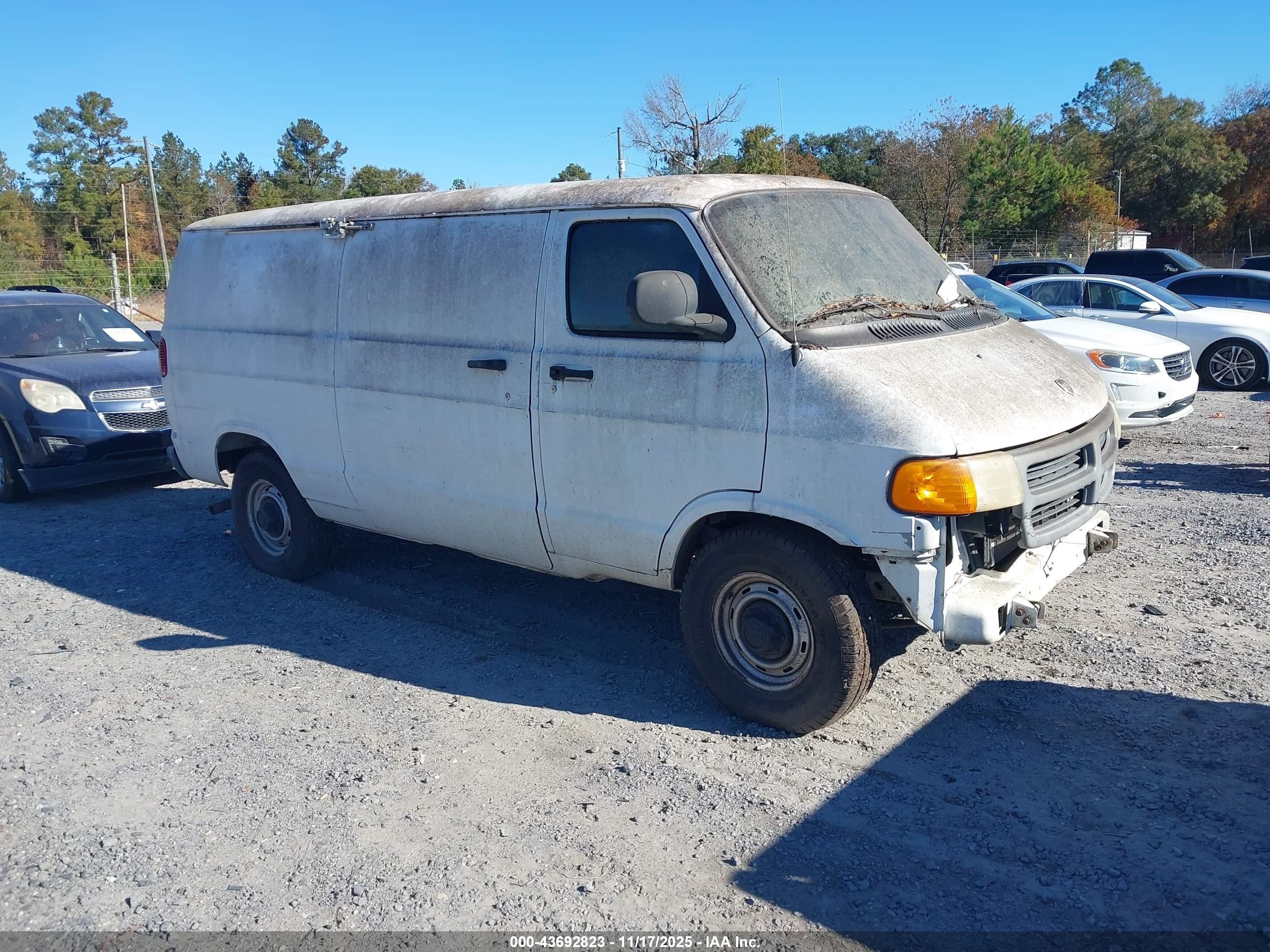2002 Dodge Ram Van 3500 Conversion White vin: 2B7KB31Z92K128000