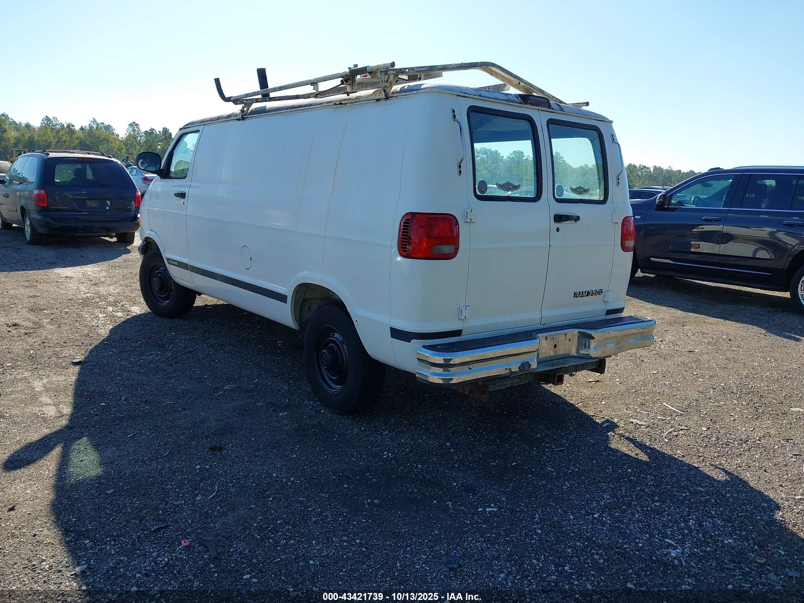 1999 Dodge Ram Van 3500 Commercial/commercial Maxi/conversion White vin: 2B7KB31Z9XK542580