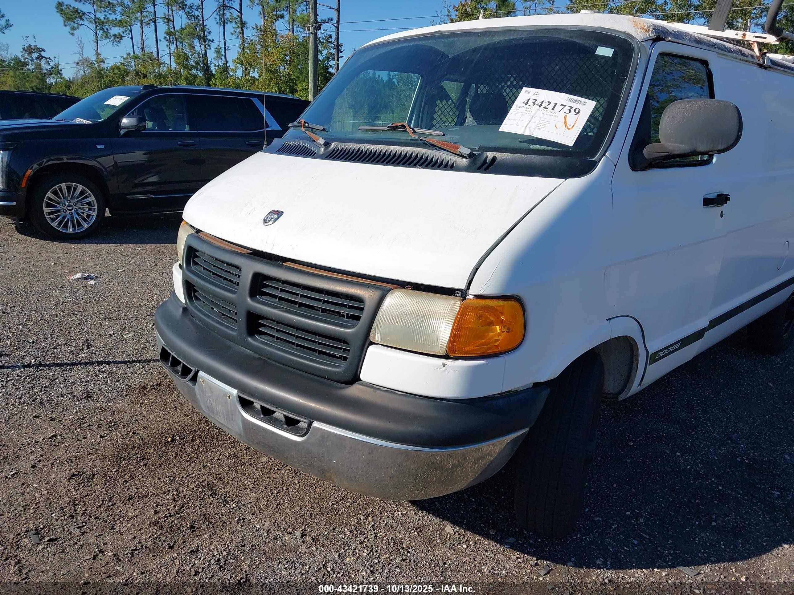 1999 Dodge Ram Van 3500 Commercial/commercial Maxi/conversion White vin: 2B7KB31Z9XK542580