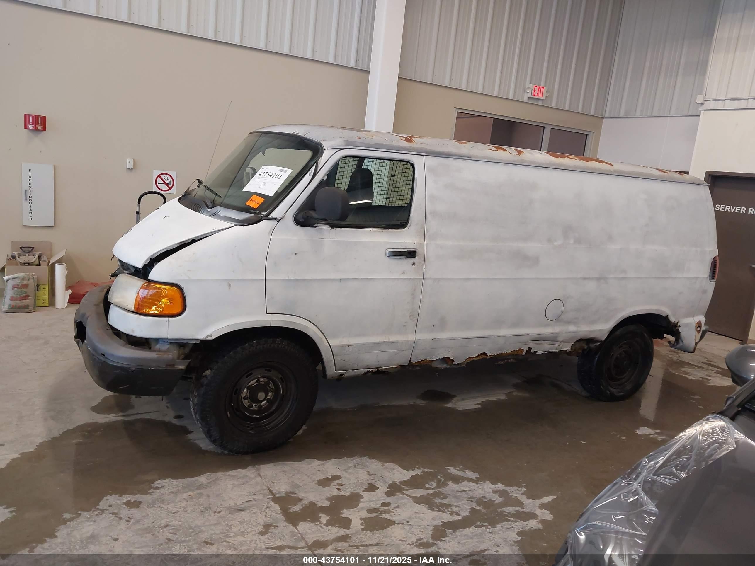 2001 Dodge Ram Van 3500 Commercial/commercial Non-maxi White vin: 2B7LB31Z31K554638
