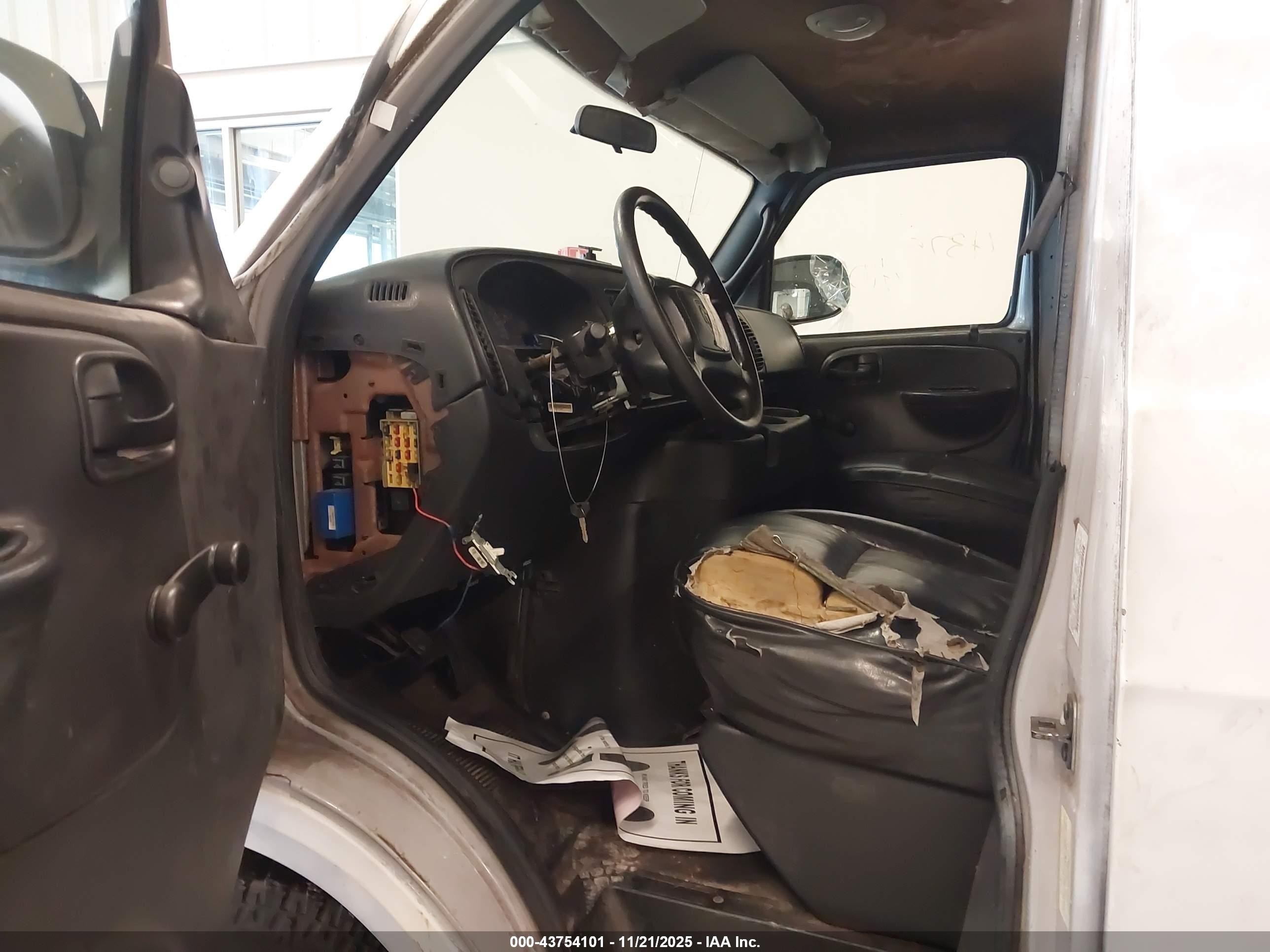 2001 Dodge Ram Van 3500 Commercial/commercial Non-maxi White vin: 2B7LB31Z31K554638