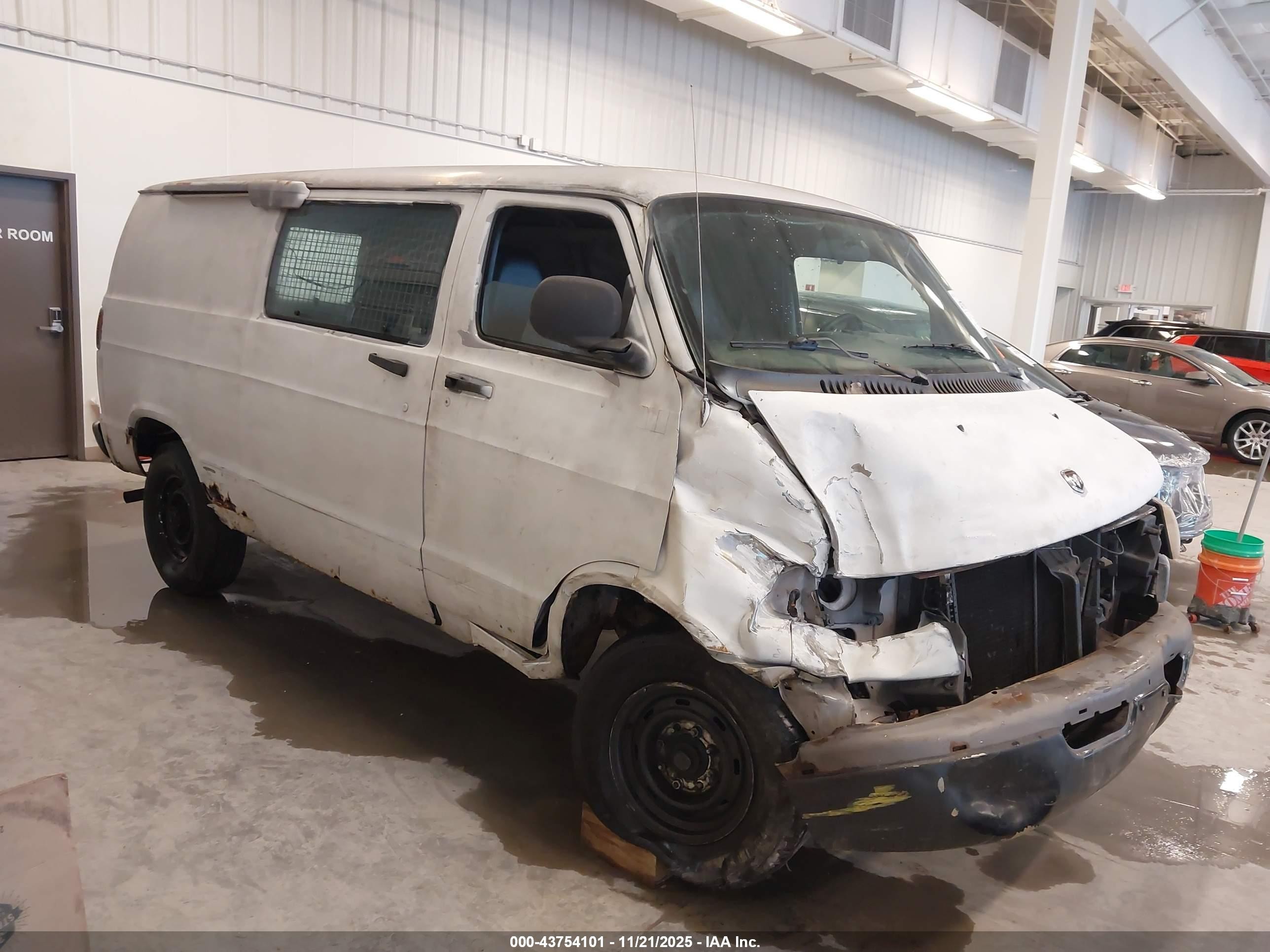 2001 Dodge Ram Van 3500 Commercial/commercial Non-maxi White vin: 2B7LB31Z31K554638