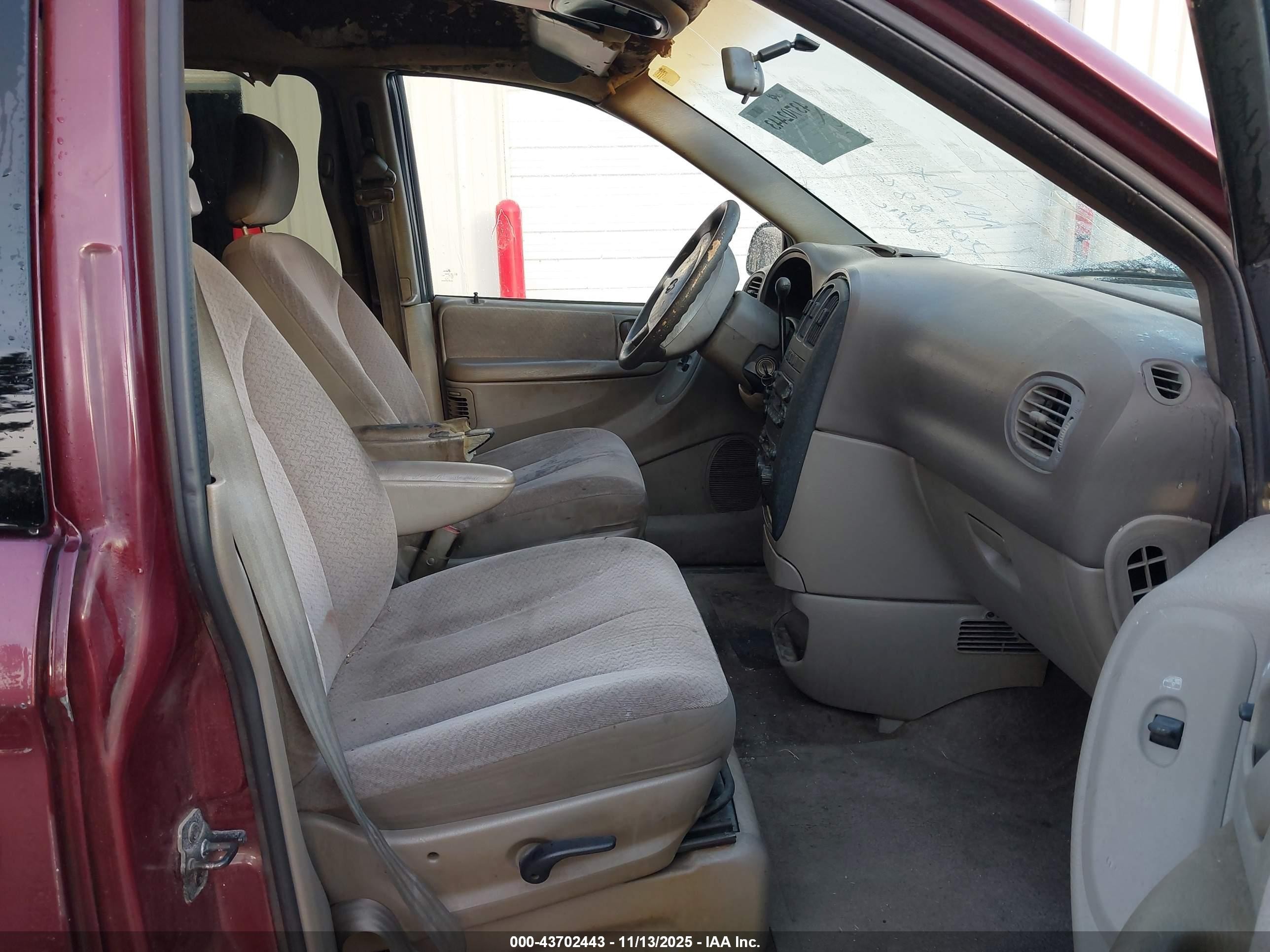 2001 Dodge Grand Caravan Sport Red vin: 2B8GP44301R204886