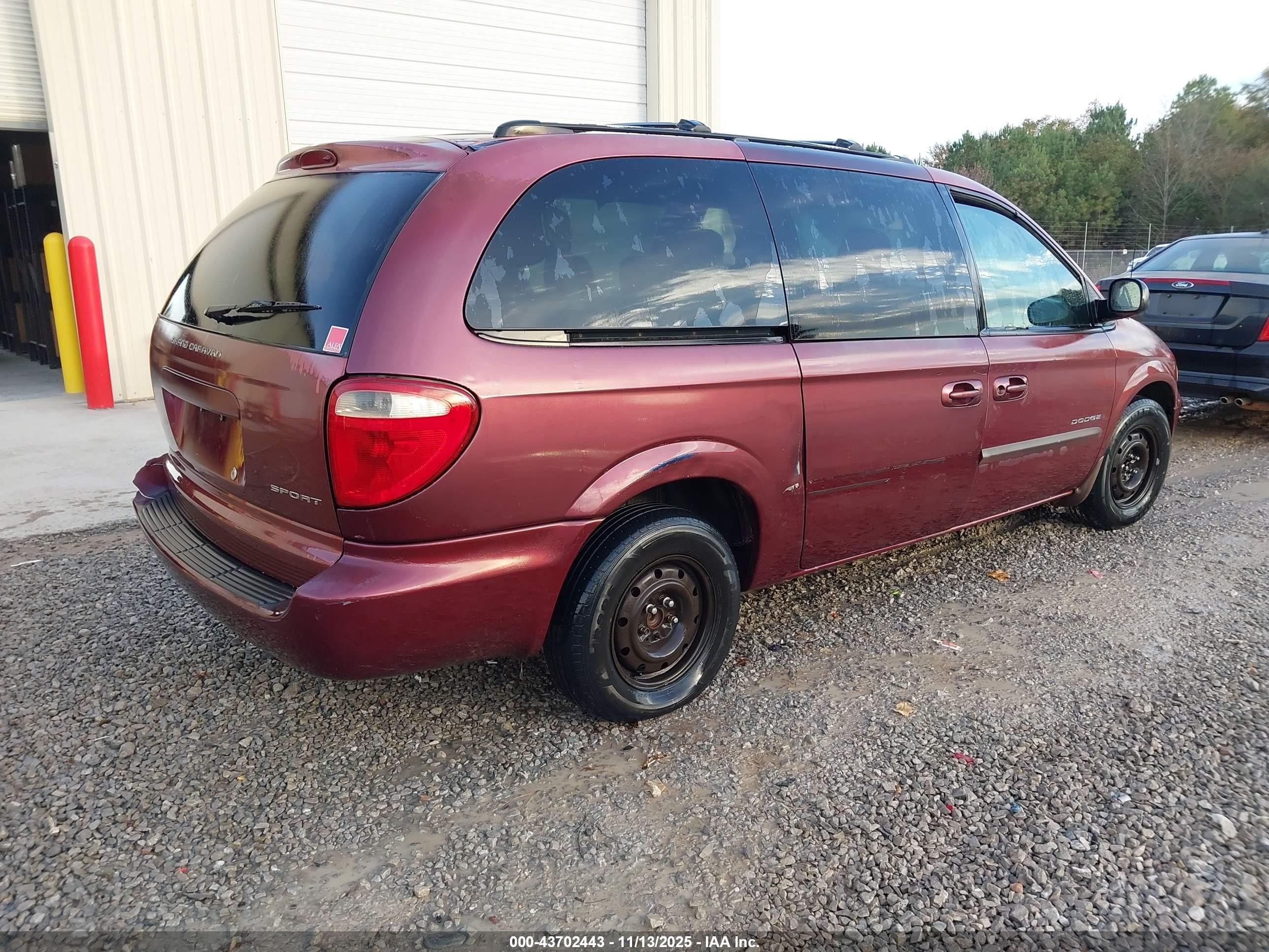 2001 Dodge Grand Caravan Sport Red vin: 2B8GP44301R204886