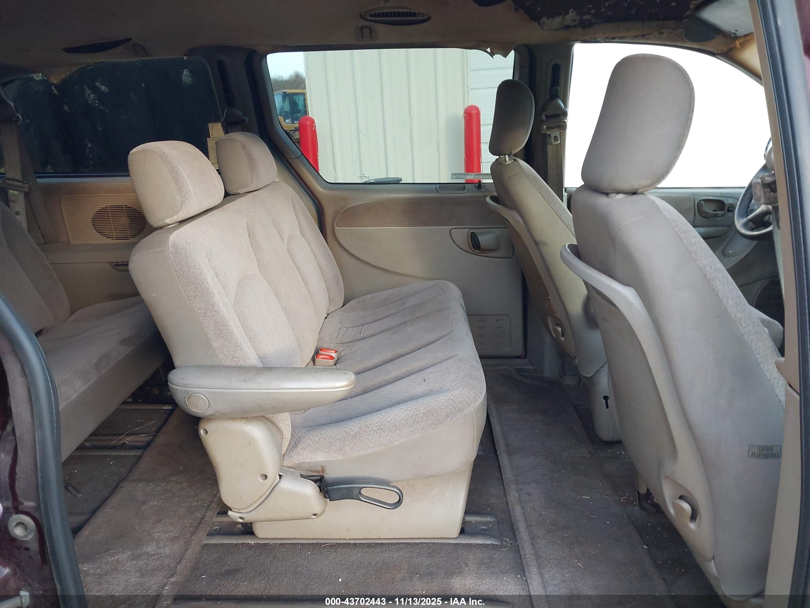 2001 Dodge Grand Caravan Sport Red vin: 2B8GP44301R204886
