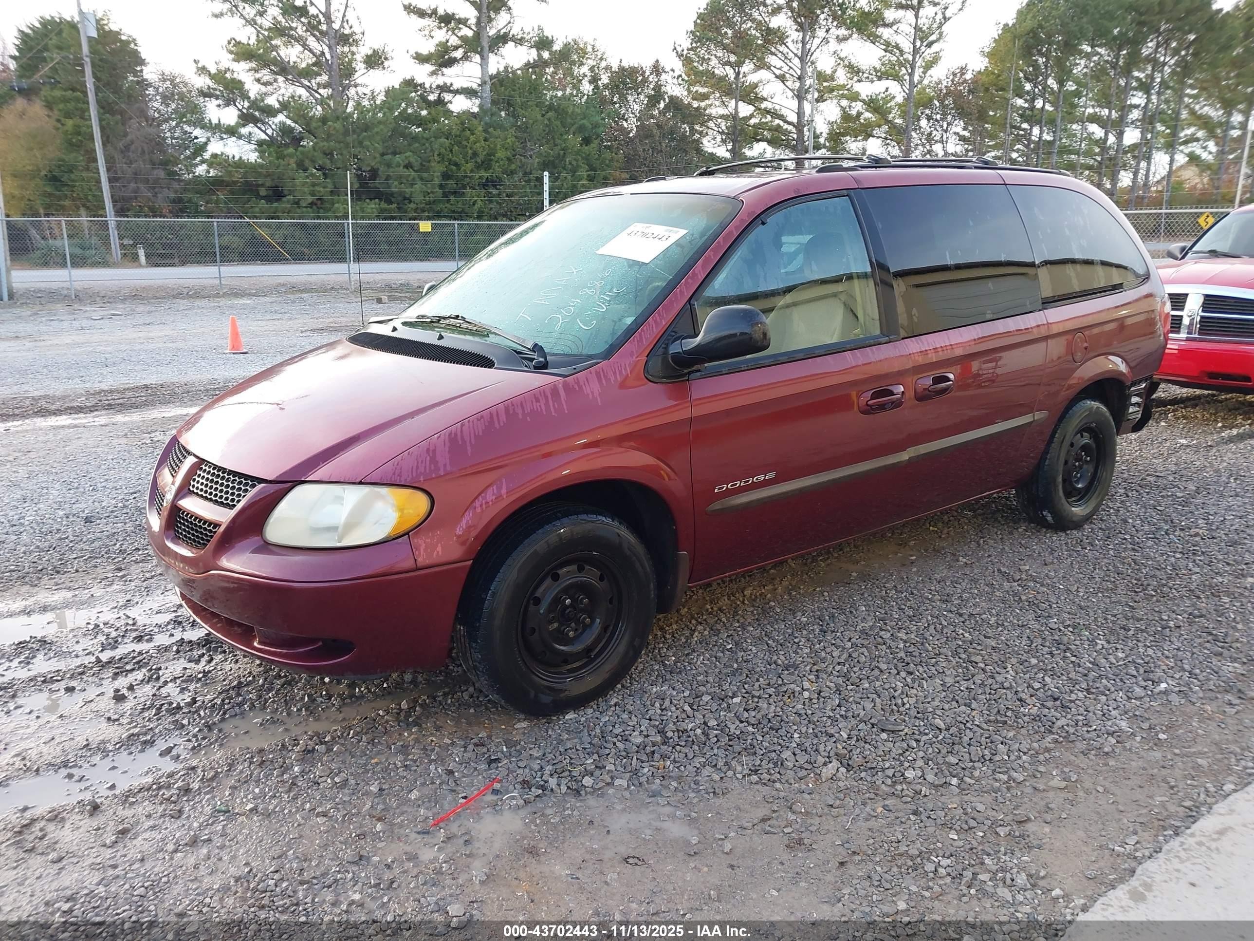 2001 Dodge Grand Caravan Sport Red vin: 2B8GP44301R204886