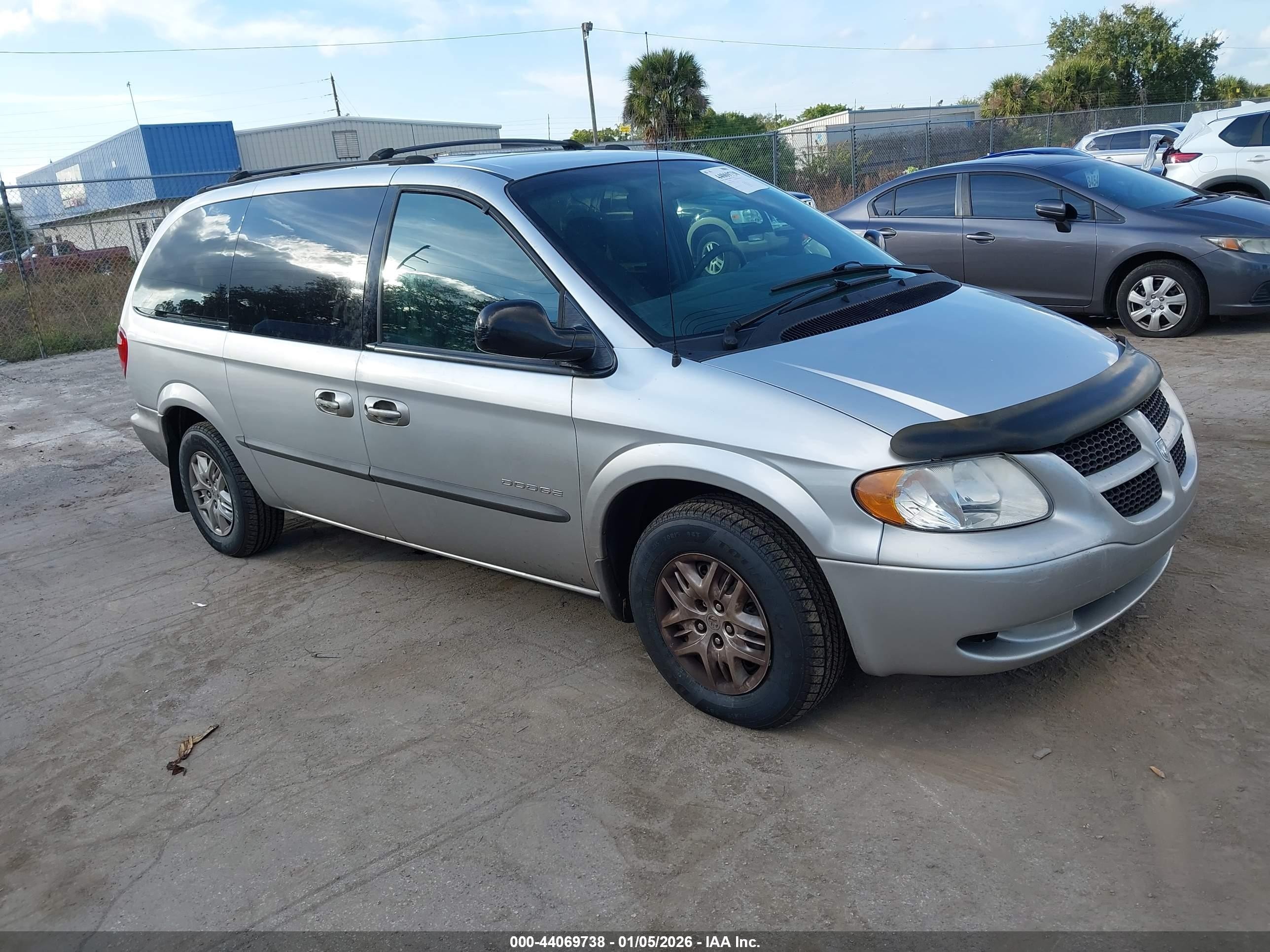 2001 Dodge Grand Caravan Sport Silver vin: 2B8GP44311R227450
