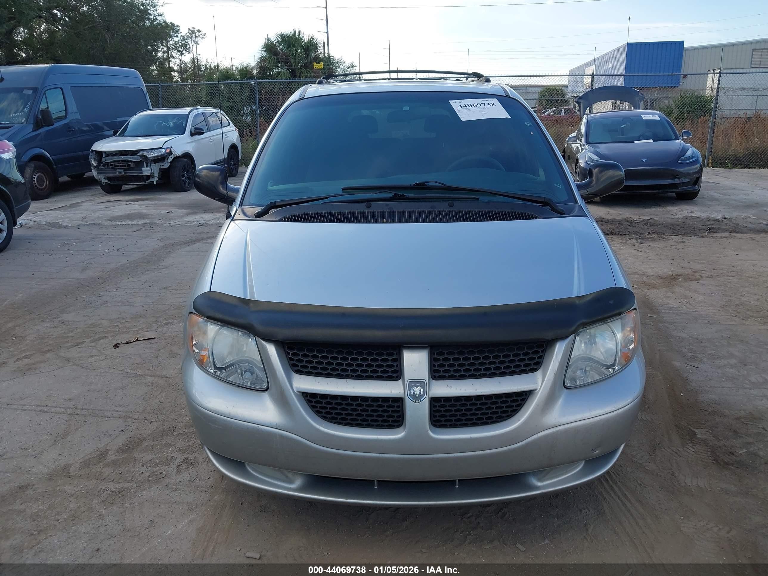 2001 Dodge Grand Caravan Sport Silver vin: 2B8GP44311R227450