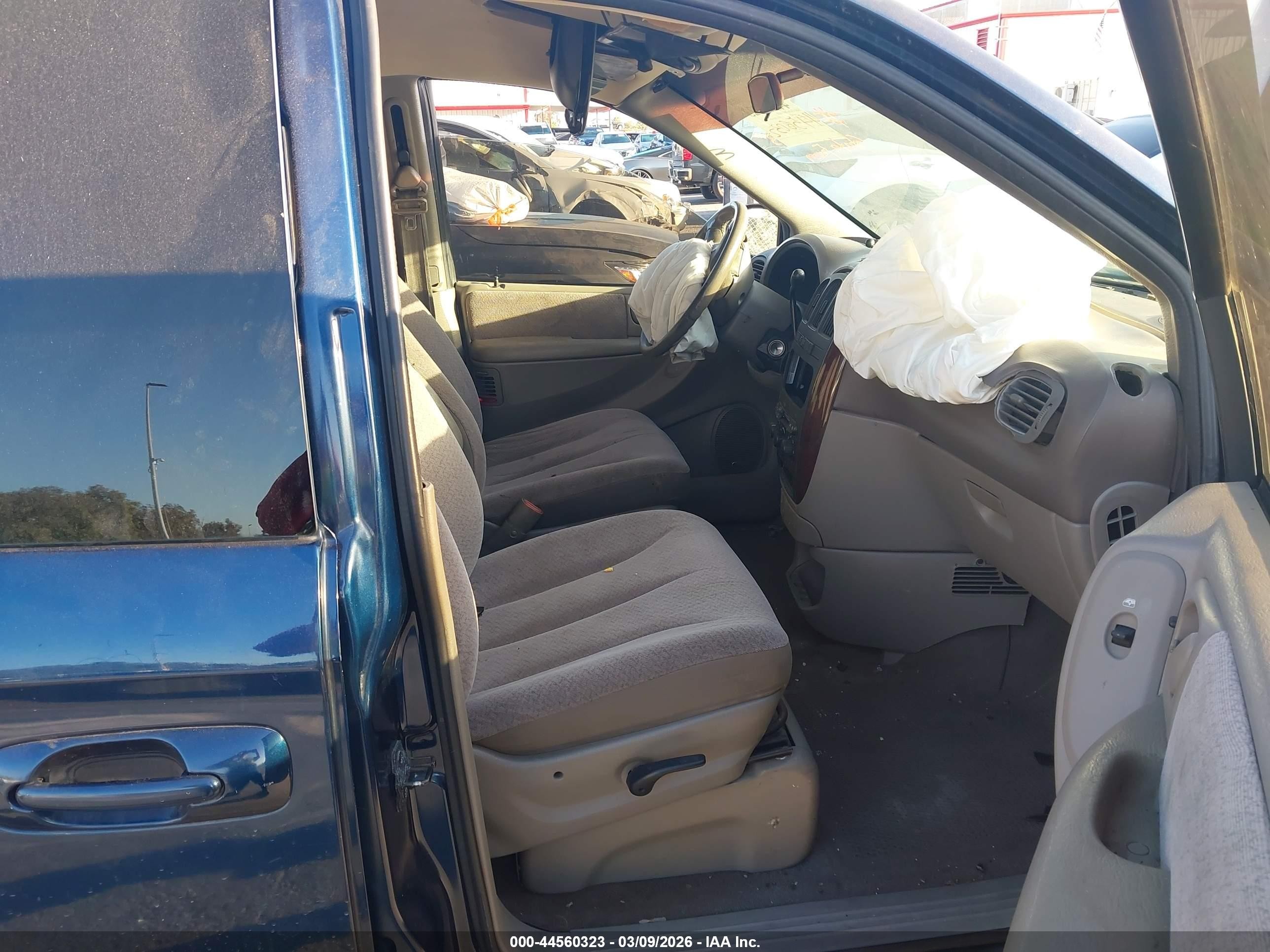 2001 Dodge Grand Caravan Sport Blue vin: 2B8GP44G41R142928