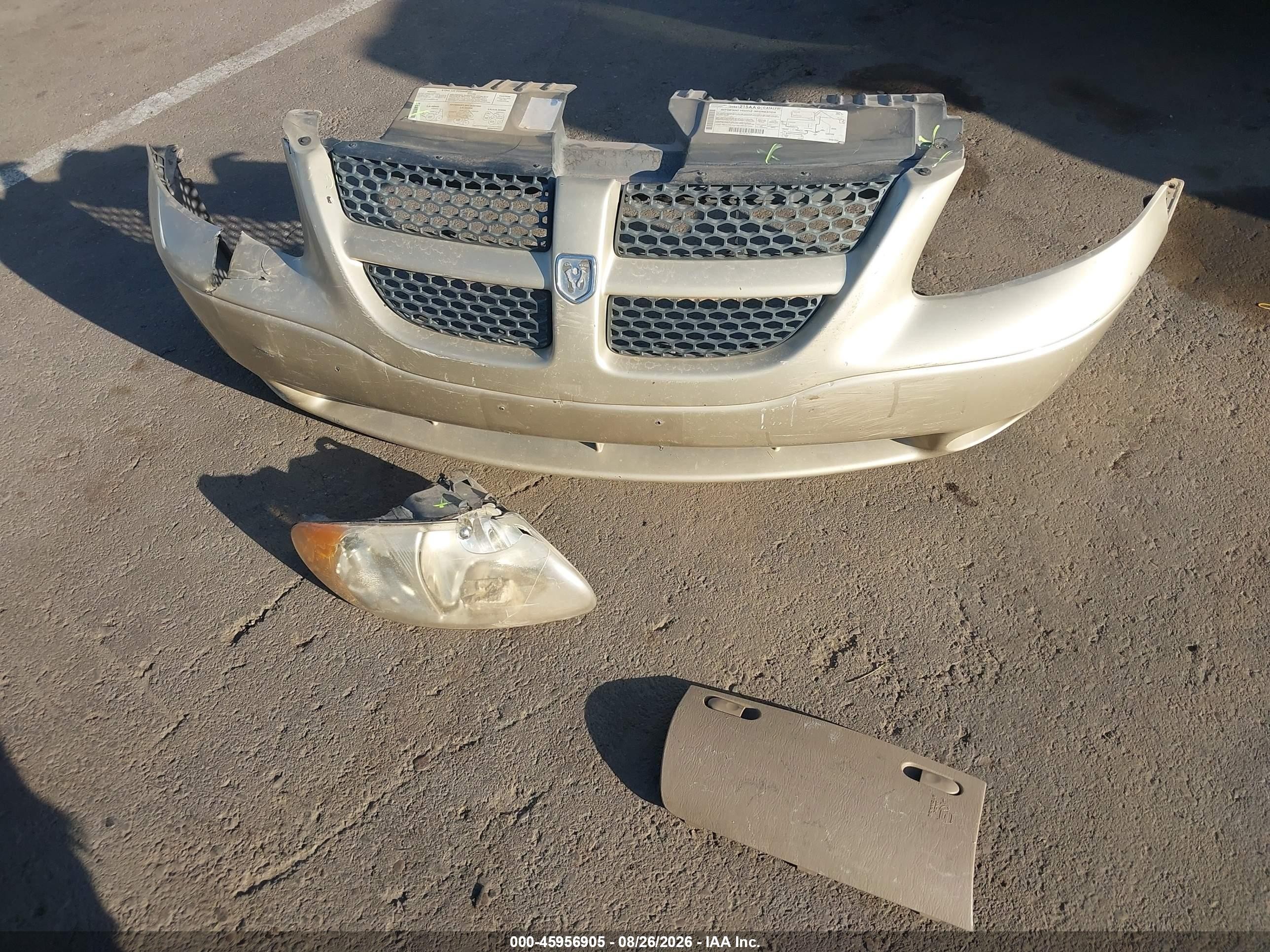 2001 Dodge Grand Caravan Sport Золотой vin: 2B8GP44G51R107136