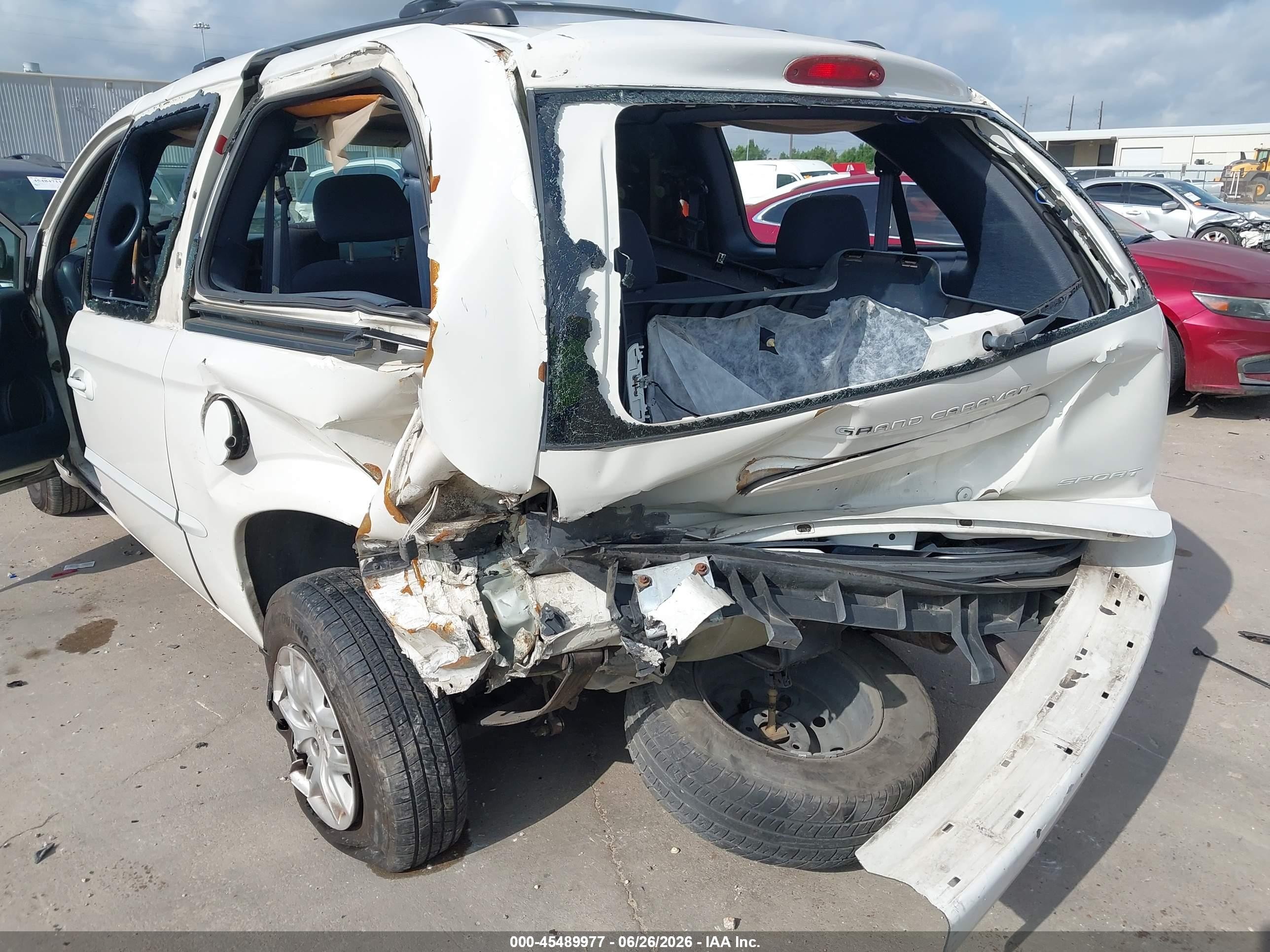 2001 Dodge Grand Caravan Sport Белый vin: 2B8GP44G71R177804