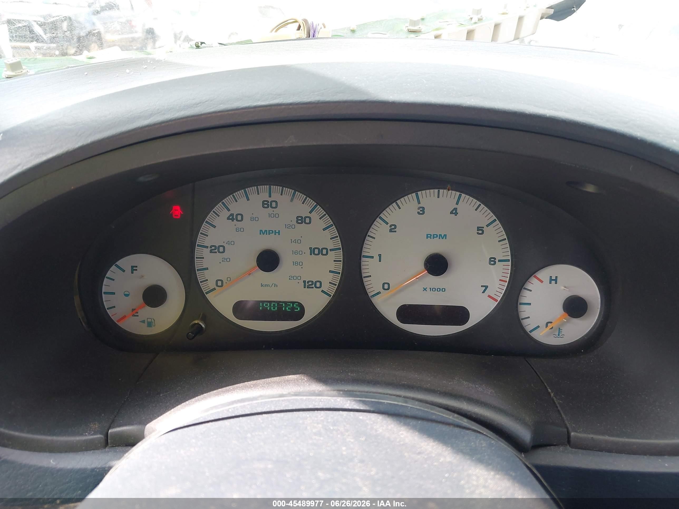 2001 Dodge Grand Caravan Sport Белый vin: 2B8GP44G71R177804