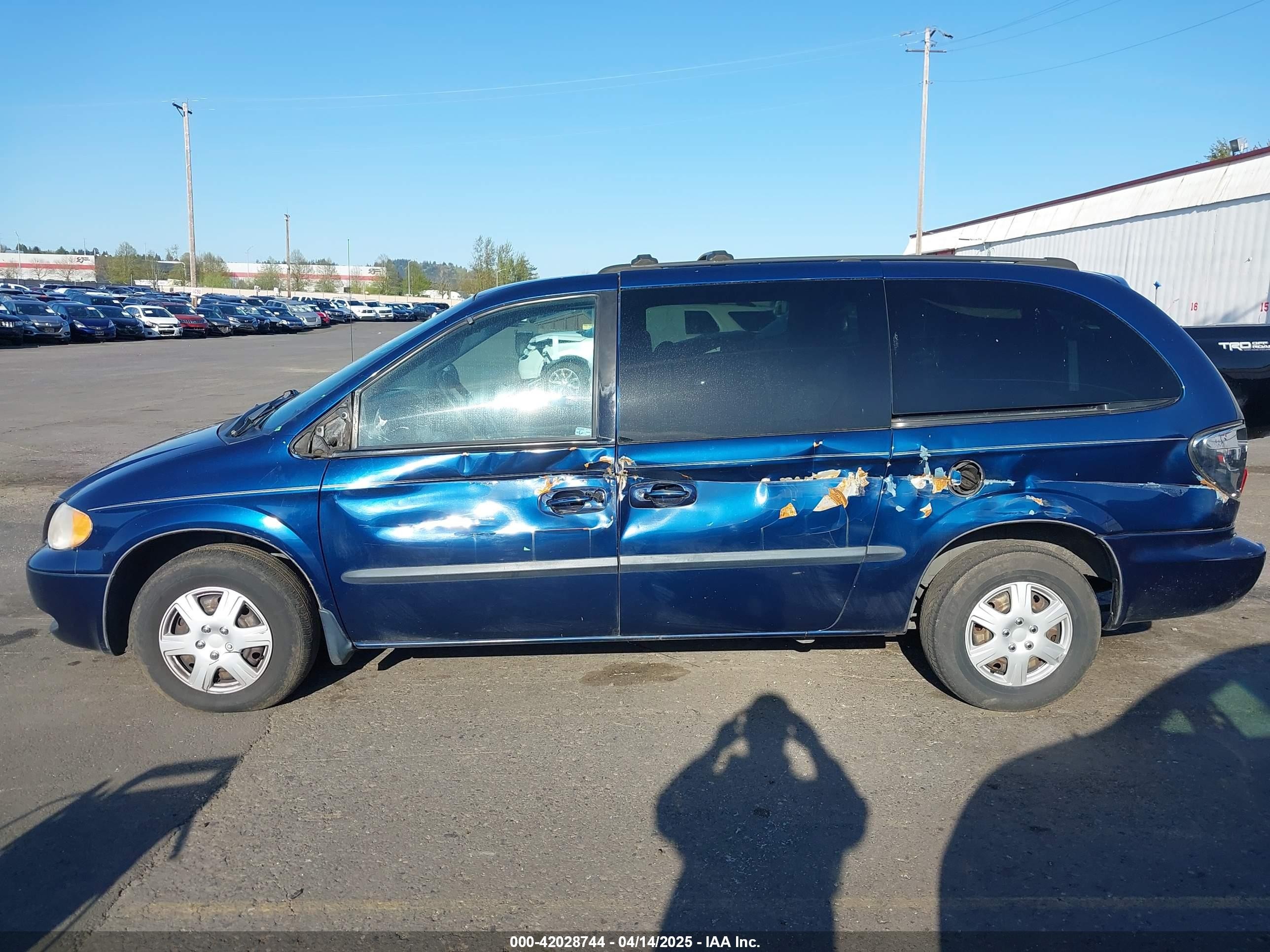 2001 Dodge Grand Caravan Sport Blue vin: 2B8GP44G81R118664