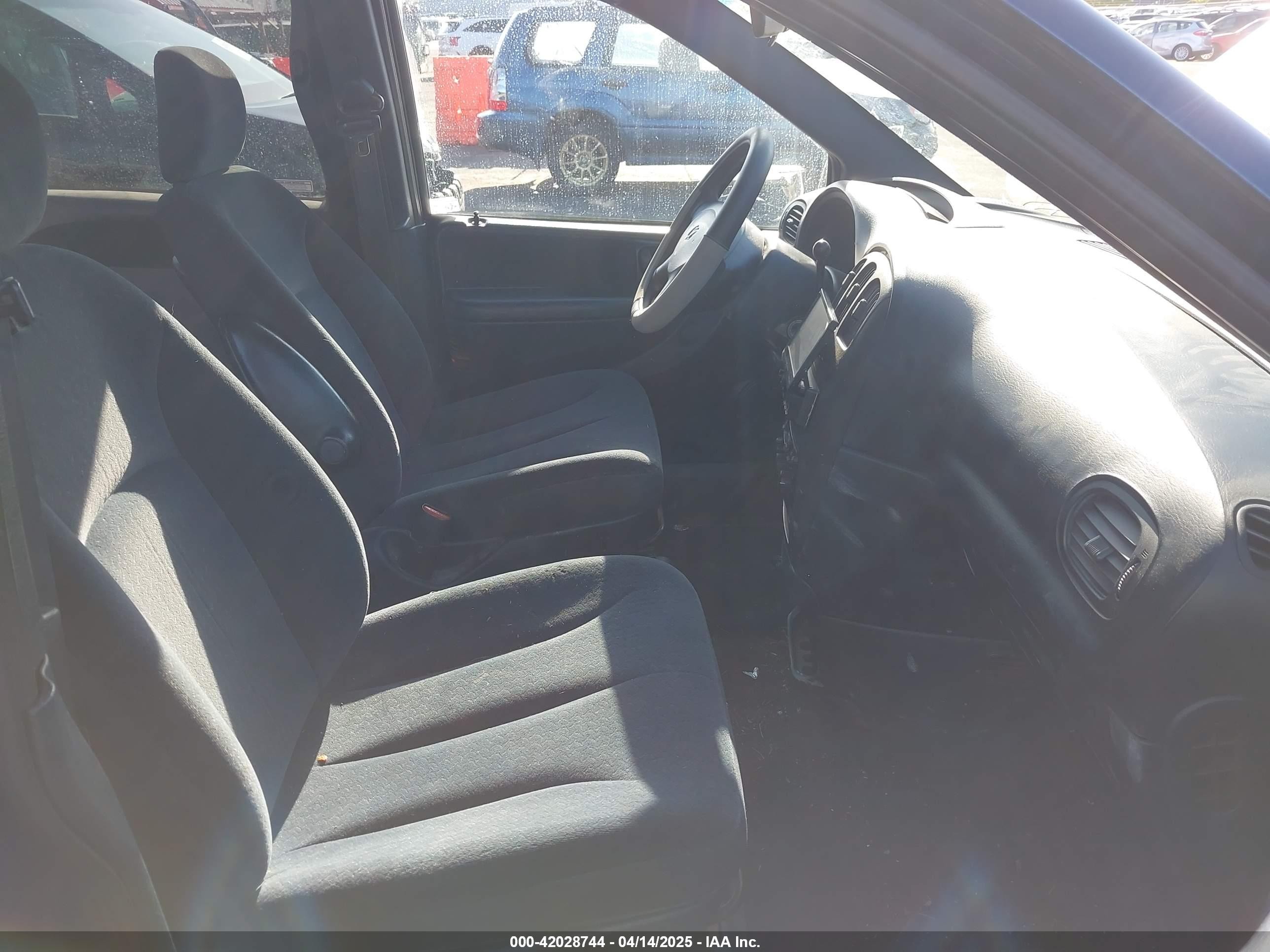 2001 Dodge Grand Caravan Sport Blue vin: 2B8GP44G81R118664