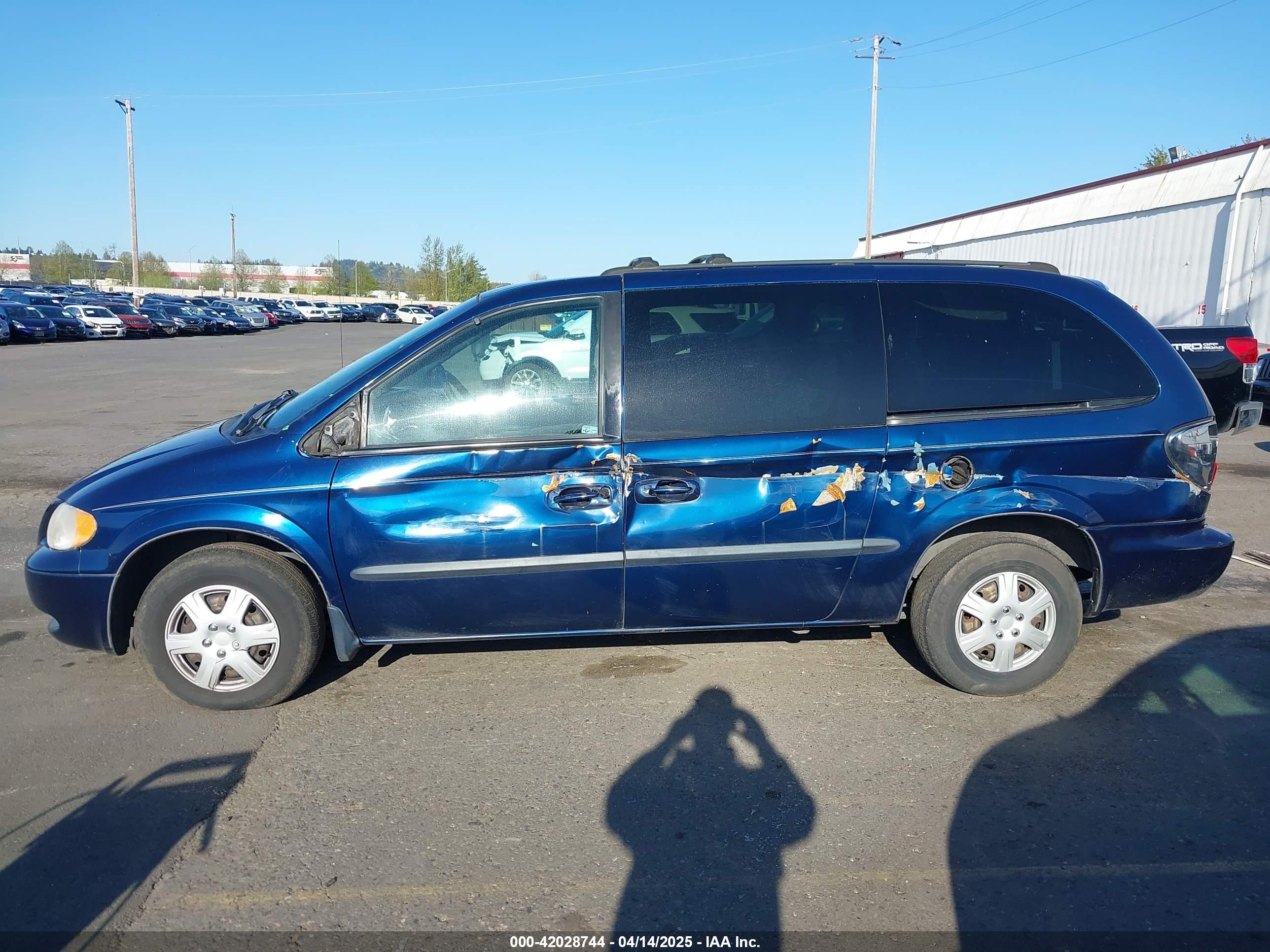 2001 Dodge Grand Caravan Sport Blue vin: 2B8GP44G81R118664