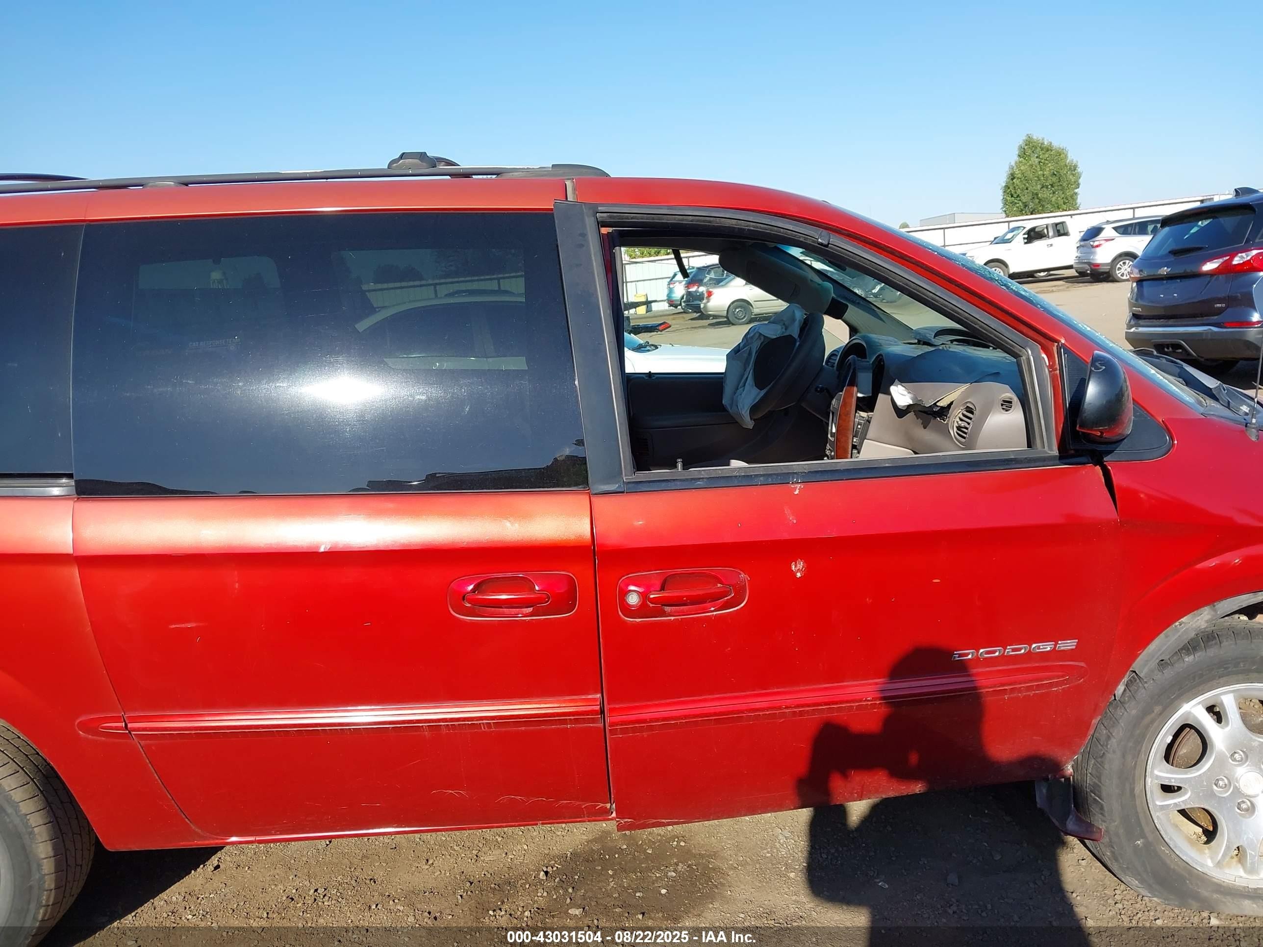 2001 Dodge Grand Caravan Sport Maroon vin: 2B8GP44R31R372106