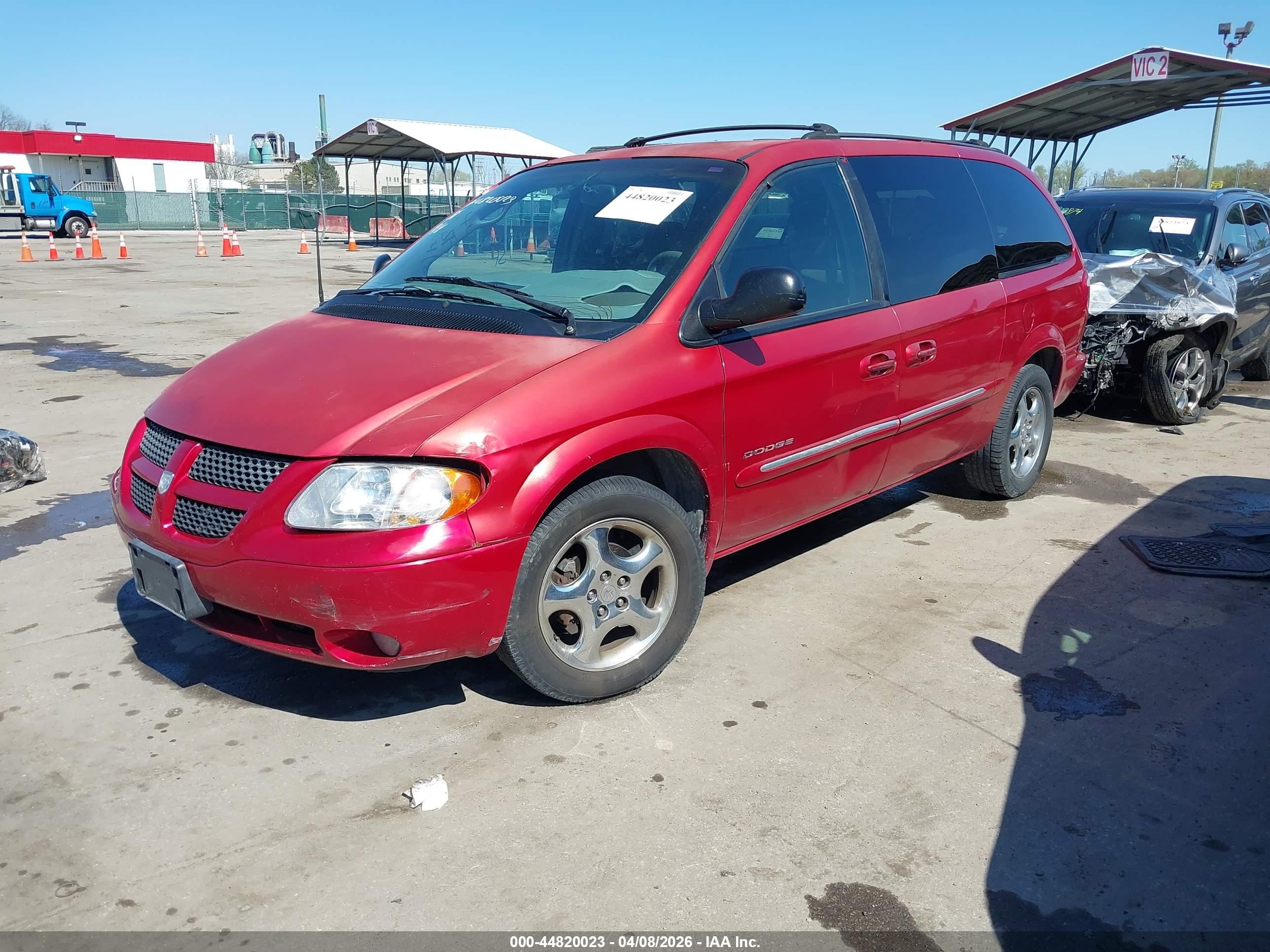 2001 Dodge Grand Caravan Es Red vin: 2B8GP54L01R121688