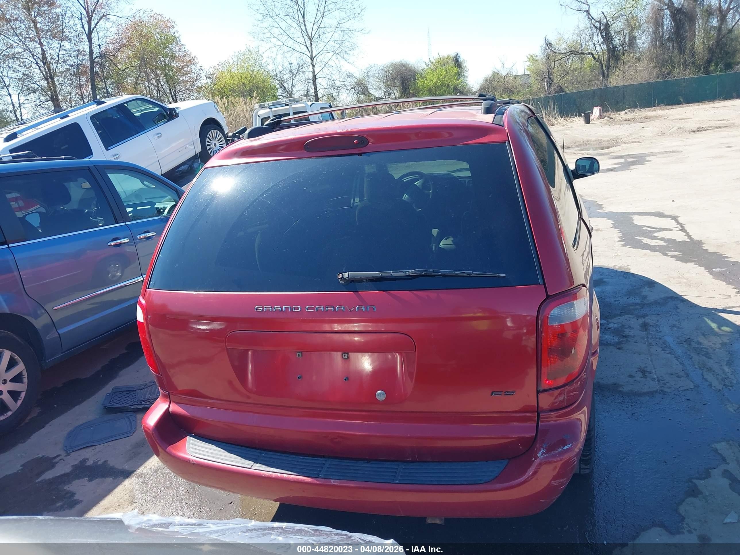 2001 Dodge Grand Caravan Es Red vin: 2B8GP54L01R121688