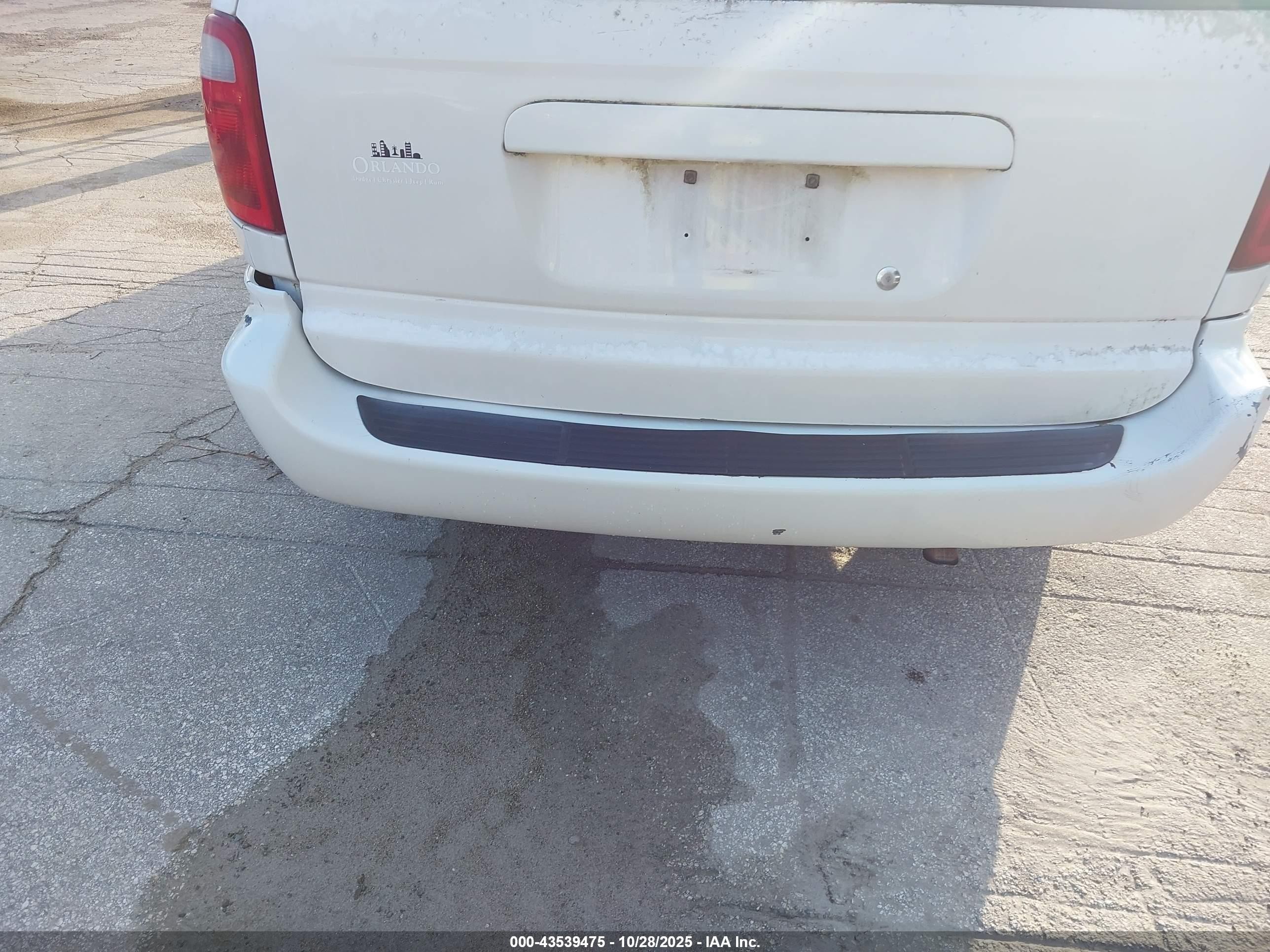 2001 Dodge Grand Caravan Es White vin: 2B8GP54L01R174763