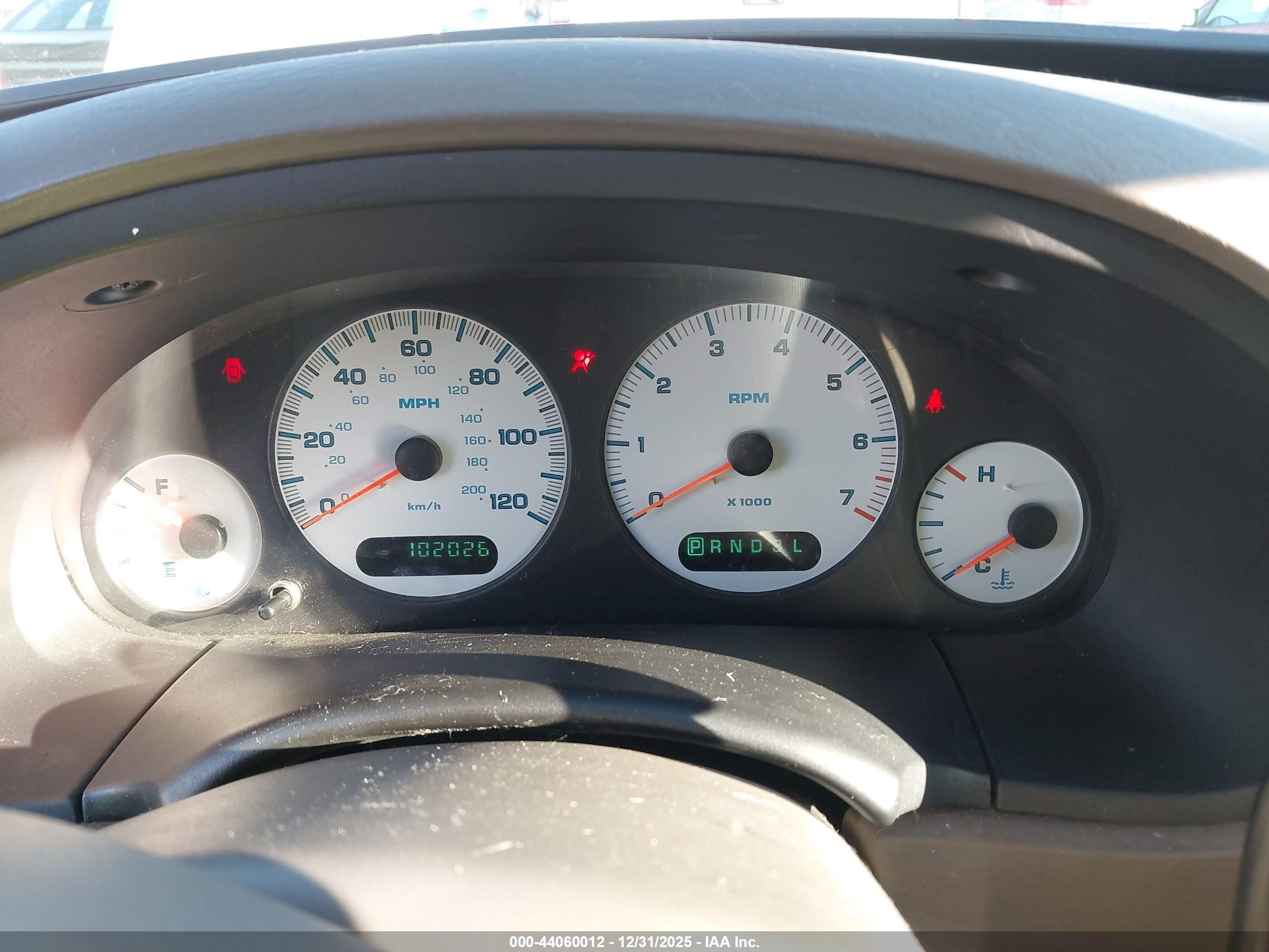 2002 Dodge Grand Caravan Es Tan vin: 2B8GP54L12R608318