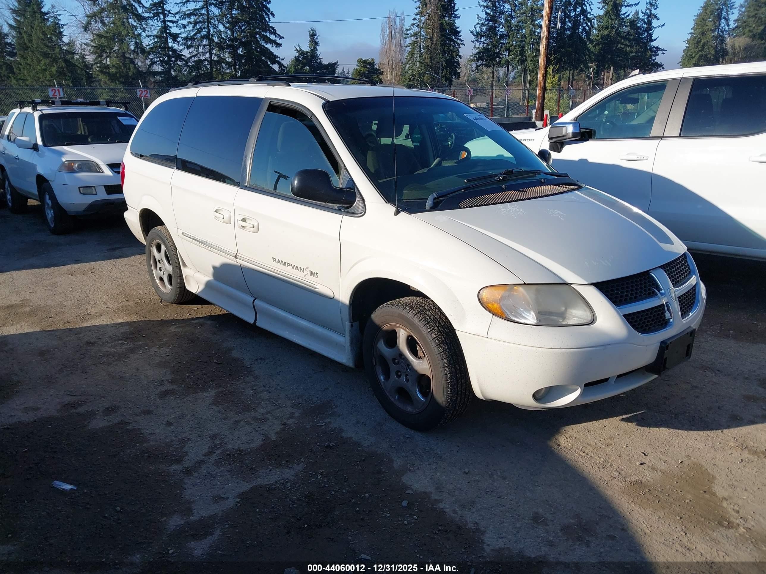 2002 Dodge Grand Caravan Es Tan vin: 2B8GP54L12R608318