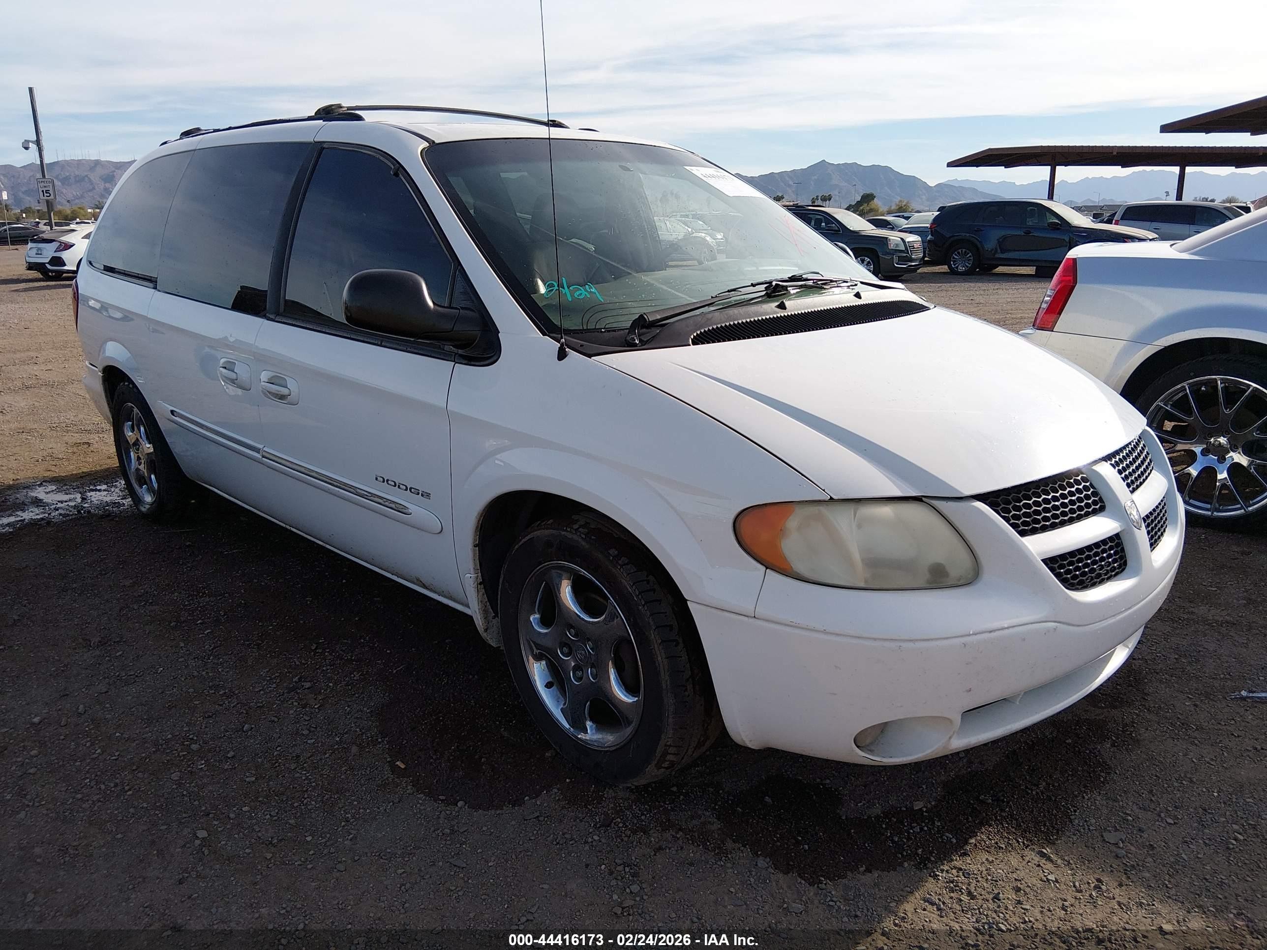 2001 Dodge Grand Caravan Es White vin: 2B8GP54LX1R107779