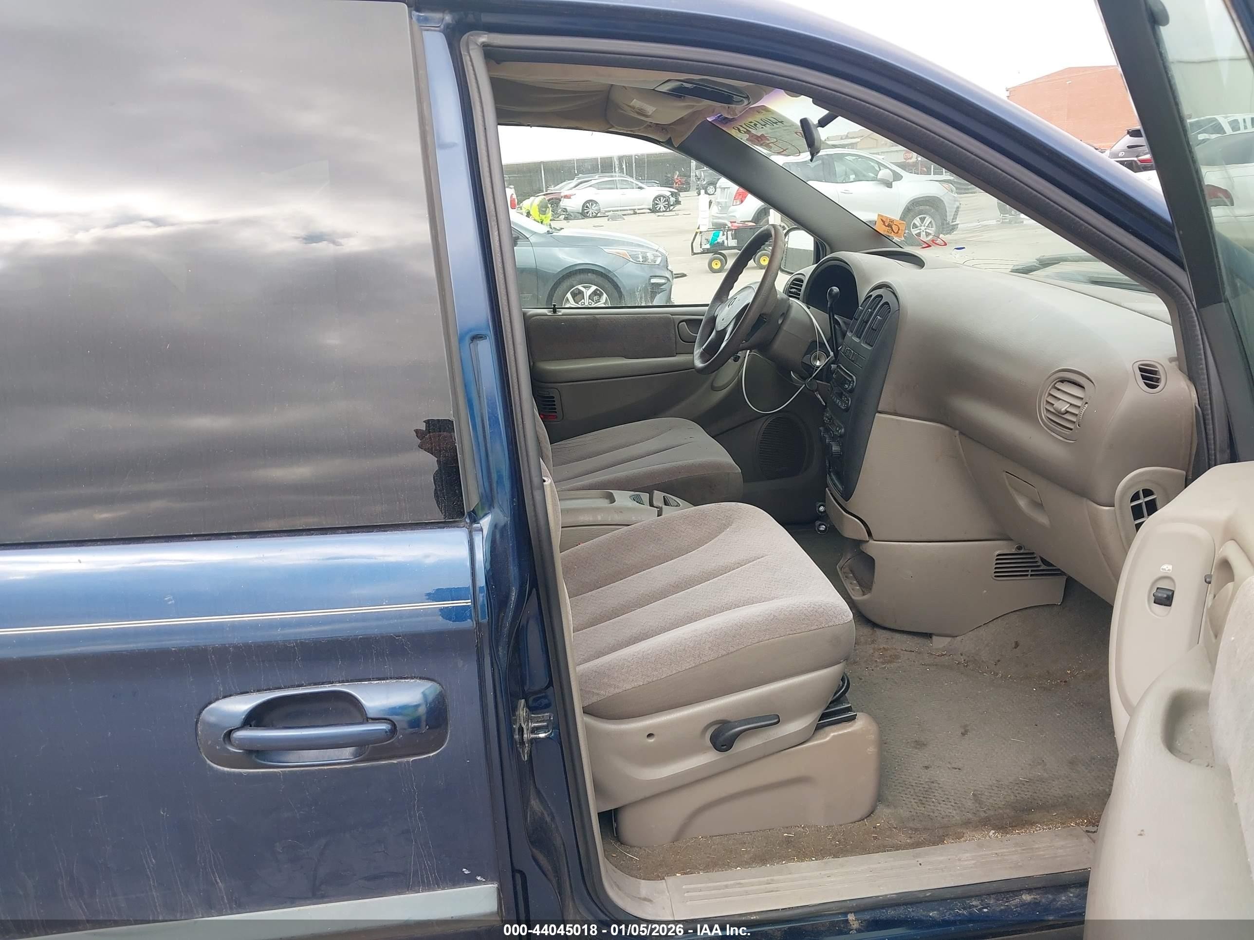 2001 Dodge Grand Caravan Ex Dark Blue vin: 2B8GP74L51R307142