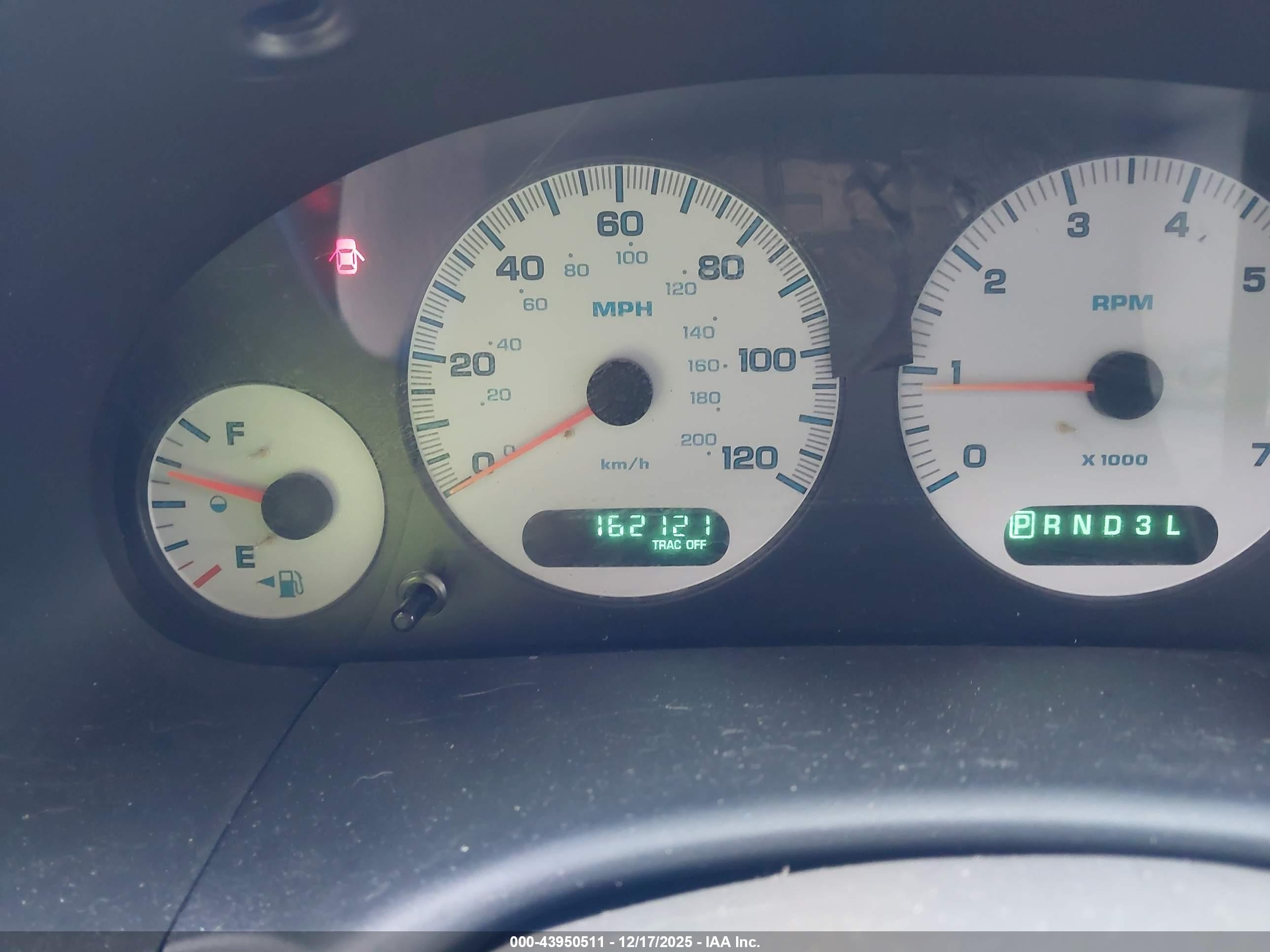 2002 Dodge Grand Caravan Ex Серебряный vin: 2B8GP74L62R501423