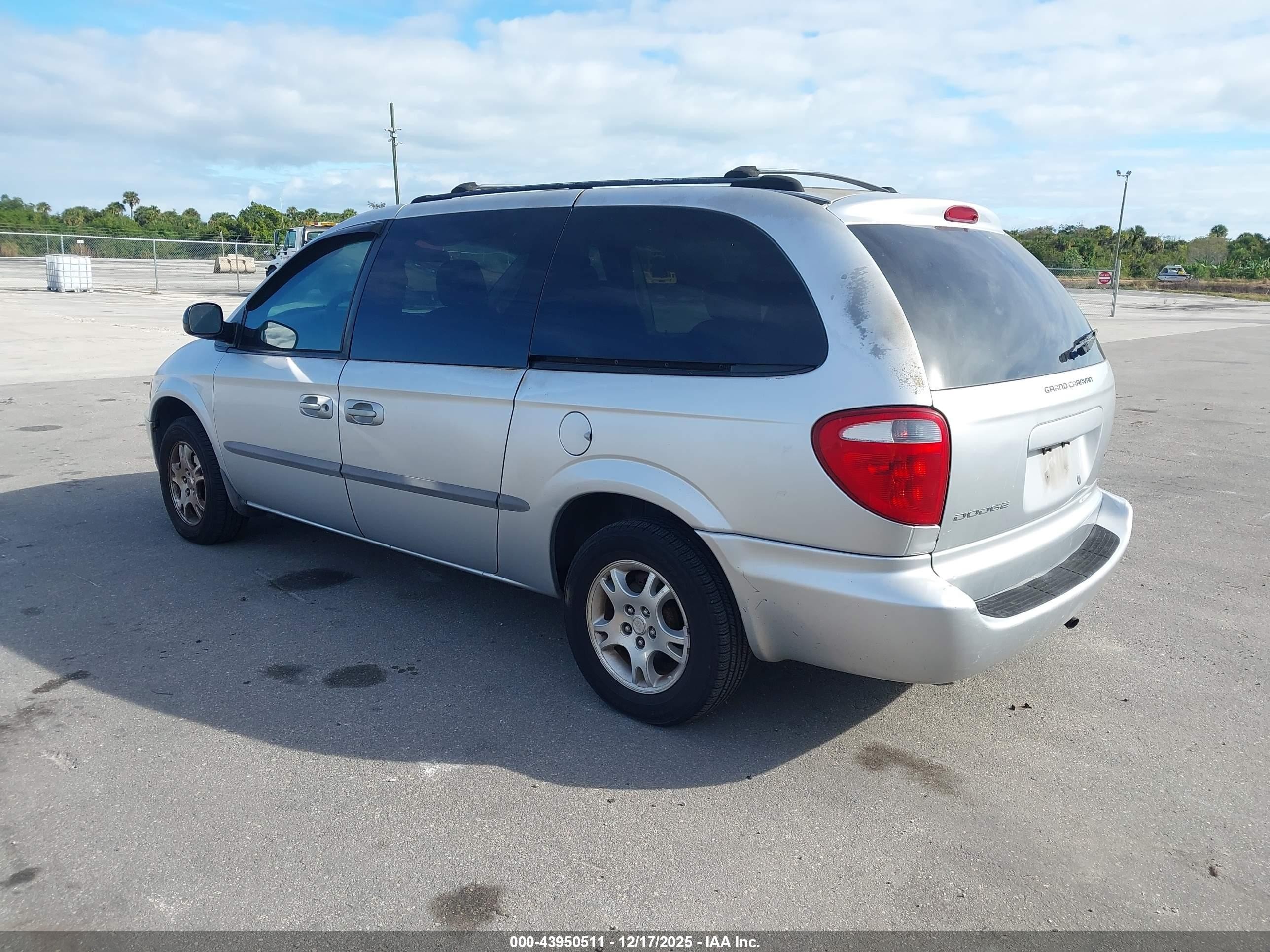 2002 Dodge Grand Caravan Ex Серебряный vin: 2B8GP74L62R501423