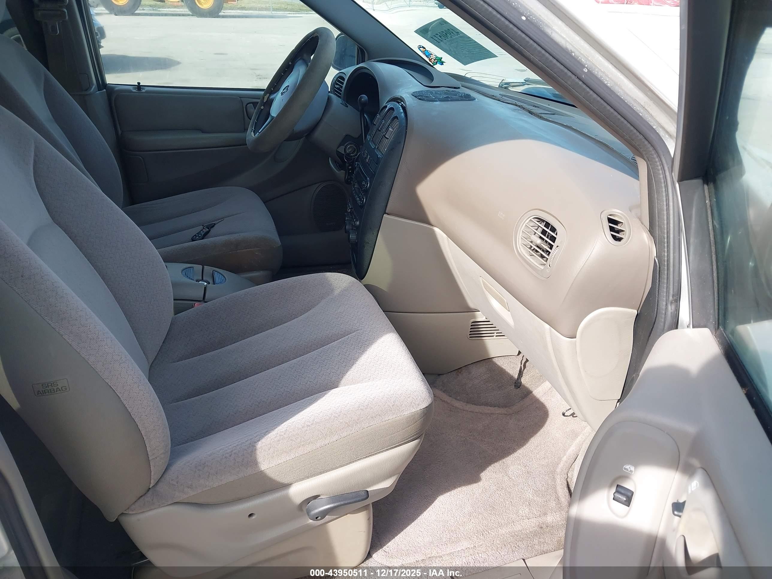 2002 Dodge Grand Caravan Ex Серебряный vin: 2B8GP74L62R501423