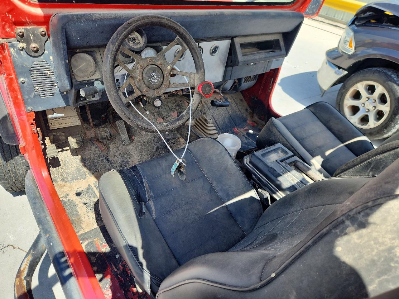 1987 Jeep Wrangler Red vin: 2BCCV8112HB542264