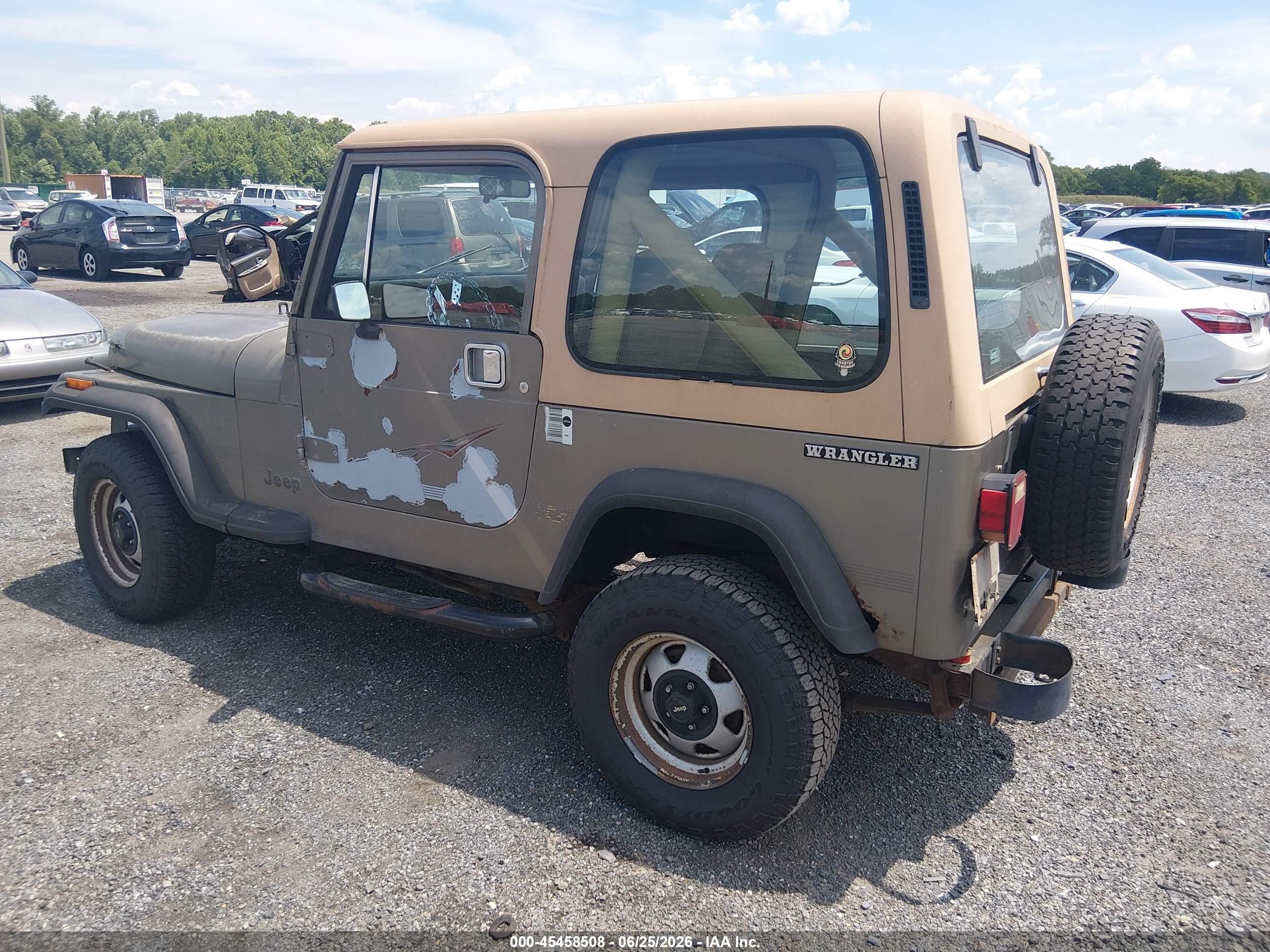1988 Jeep Wrangler   Brown vin: 2BCCV8113JB532770