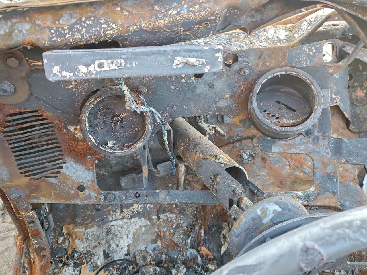 1988 Jeep Wrangler Burn vin: 2BCCV8117JB511730