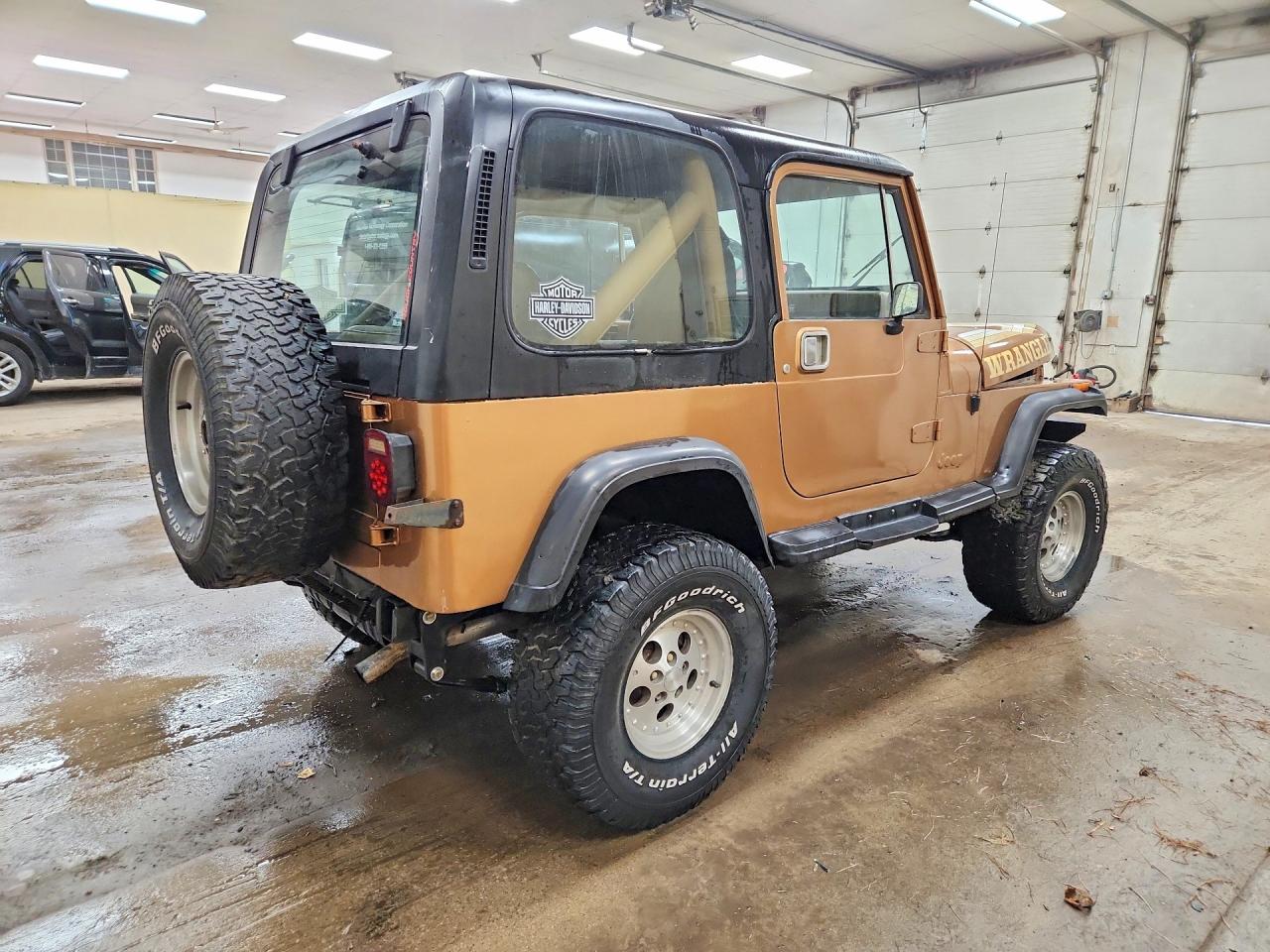 1987 Jeep Wrangler Sport Brown vin: 2BCCV8138HB524692