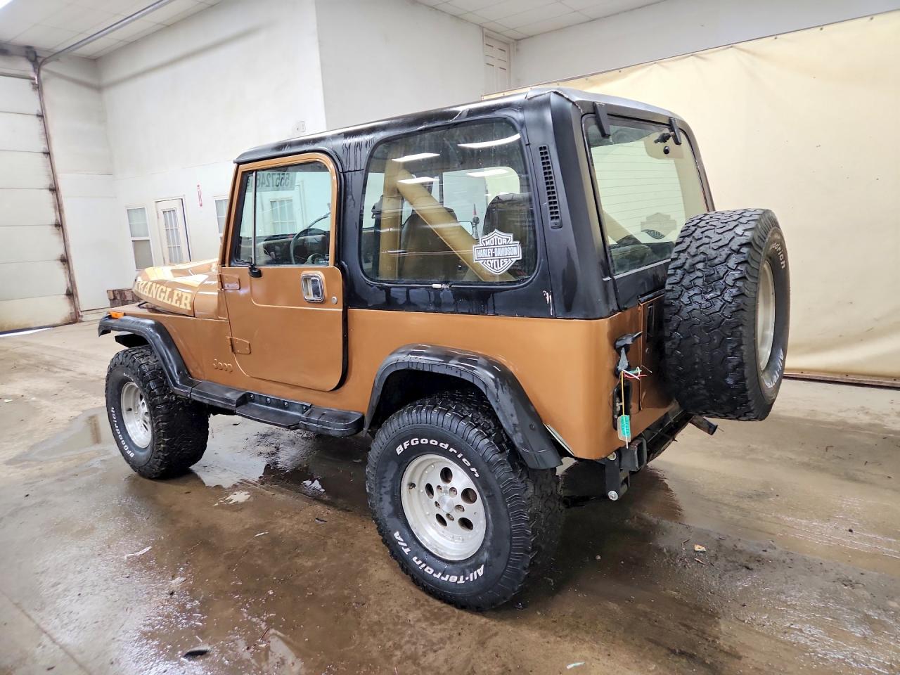 1987 Jeep Wrangler Sport Brown vin: 2BCCV8138HB524692