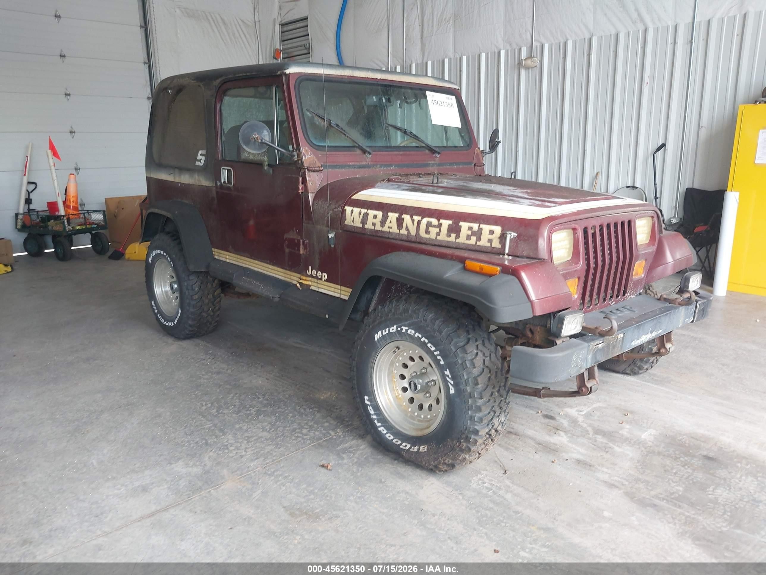 1988 Jeep Wrangler Sport Burgundy vin: 2BCCV8139JB529356