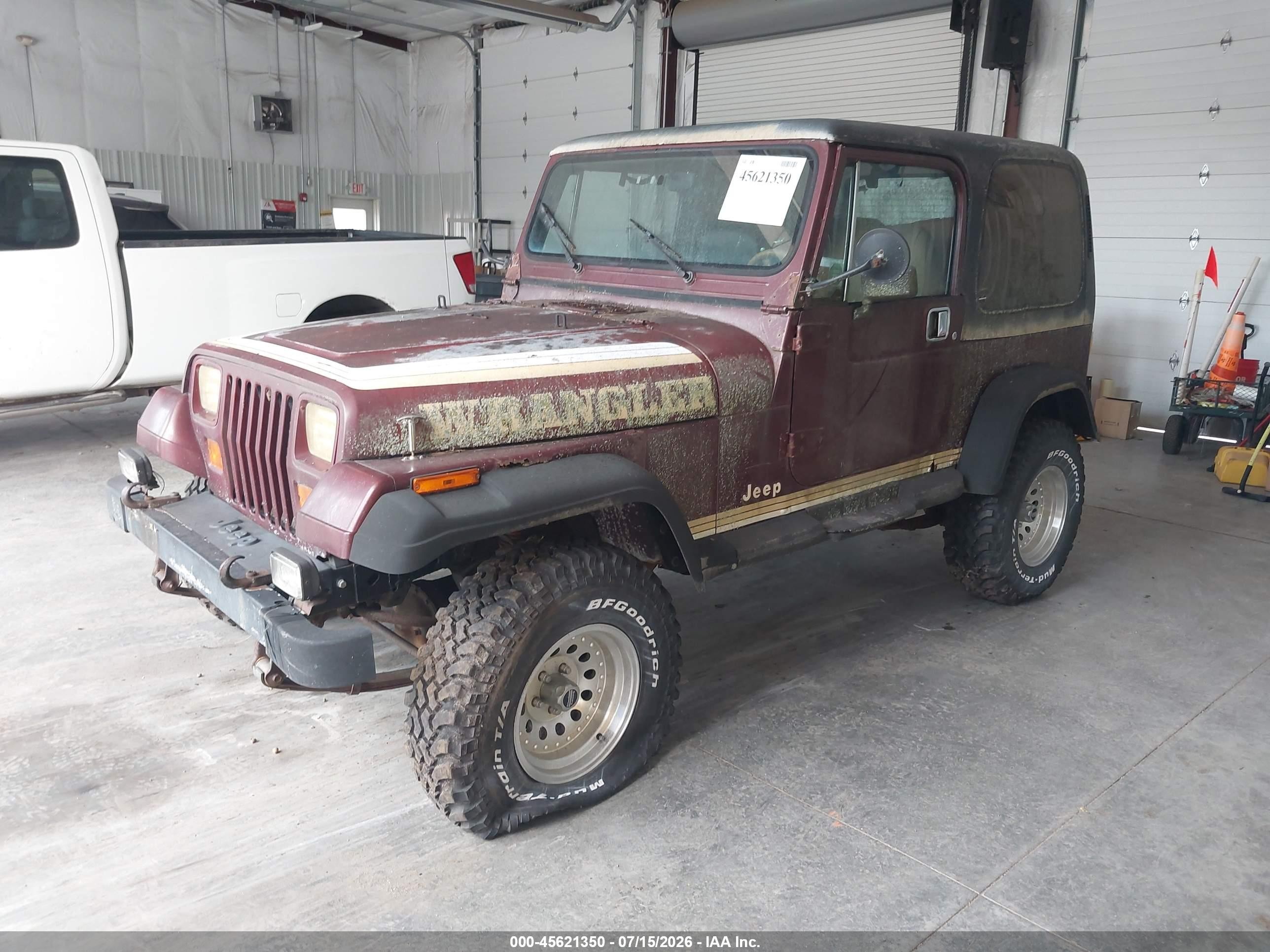 1988 Jeep Wrangler Sport Бордовый vin: 2BCCV8139JB529356