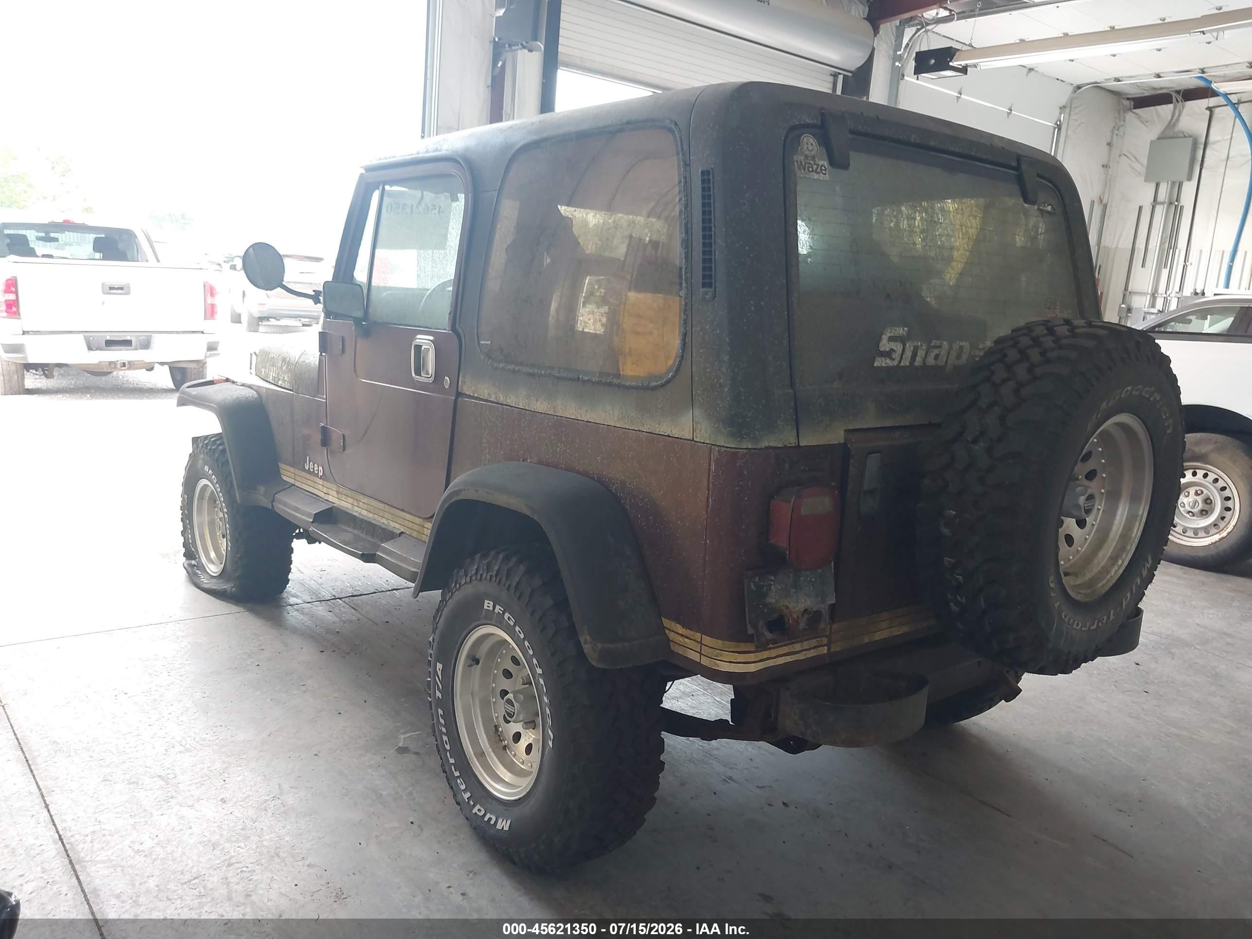 1988 Jeep Wrangler Sport Бордовый vin: 2BCCV8139JB529356