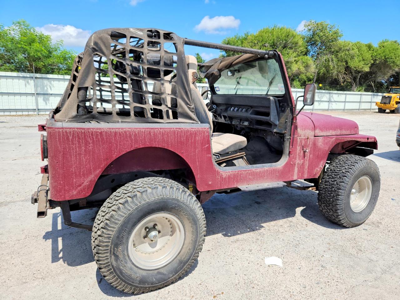 1987 Jeep Wrangler Burgundy vin: 2BCCV81J1HB537878