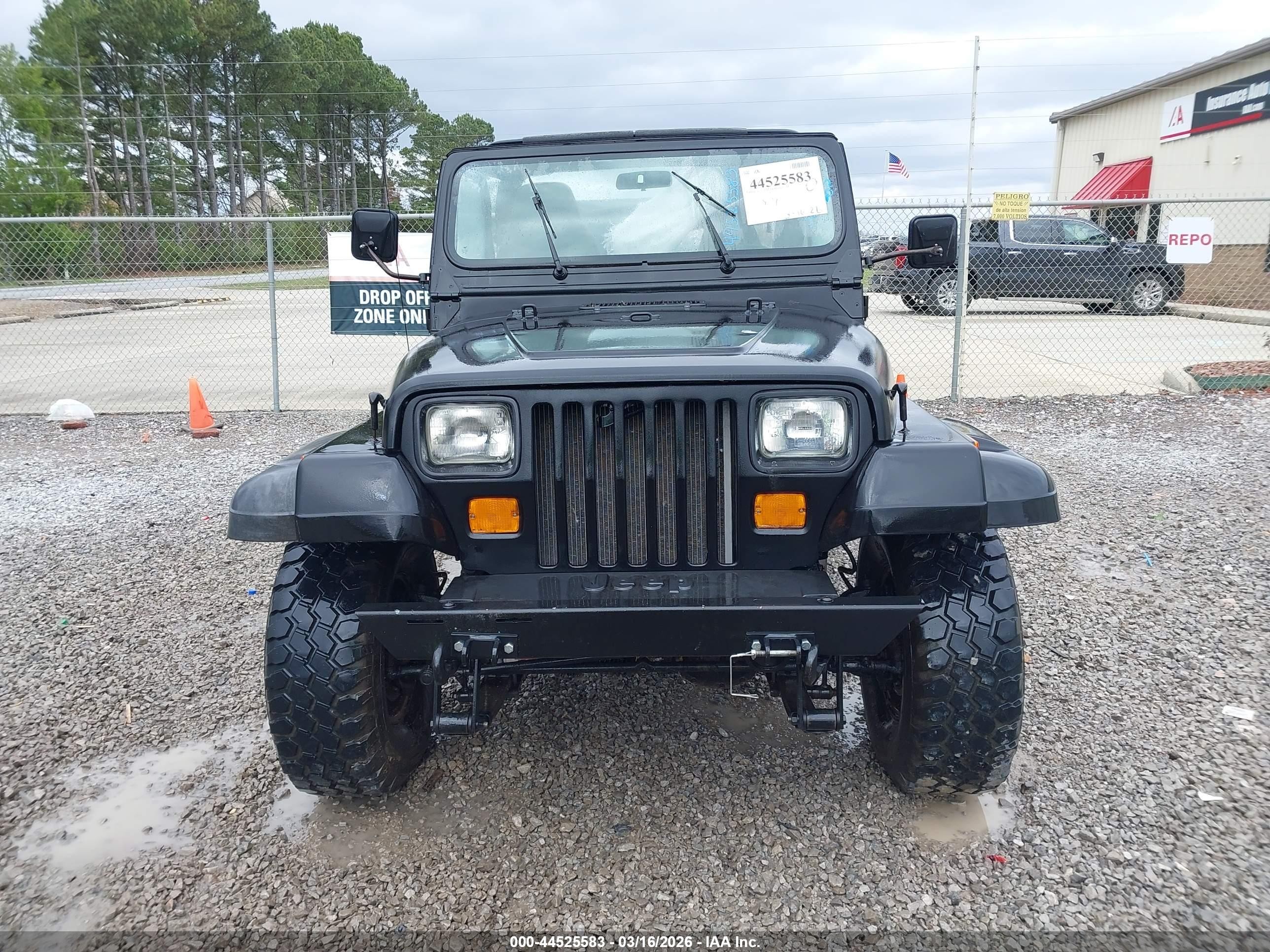 1988 Jeep Wrangler   Black vin: 2BCCZ8110JB532150