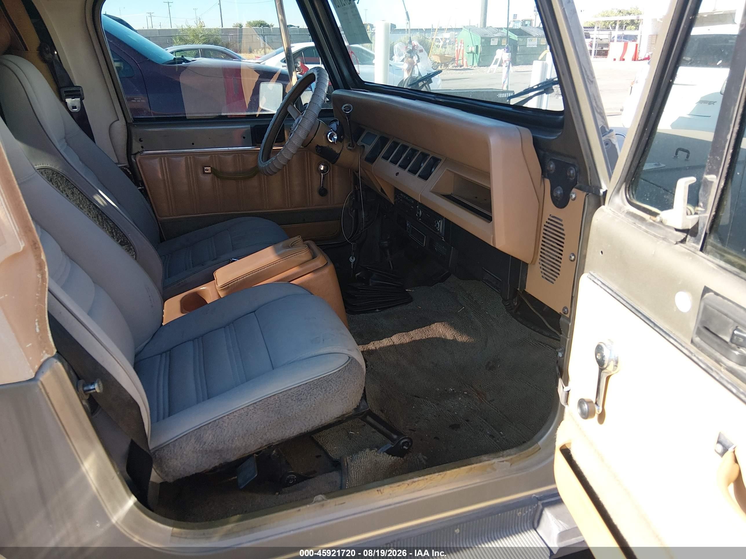 1988 Jeep Wrangler Sahara Tan vin: 2BCCZ8125JB520729