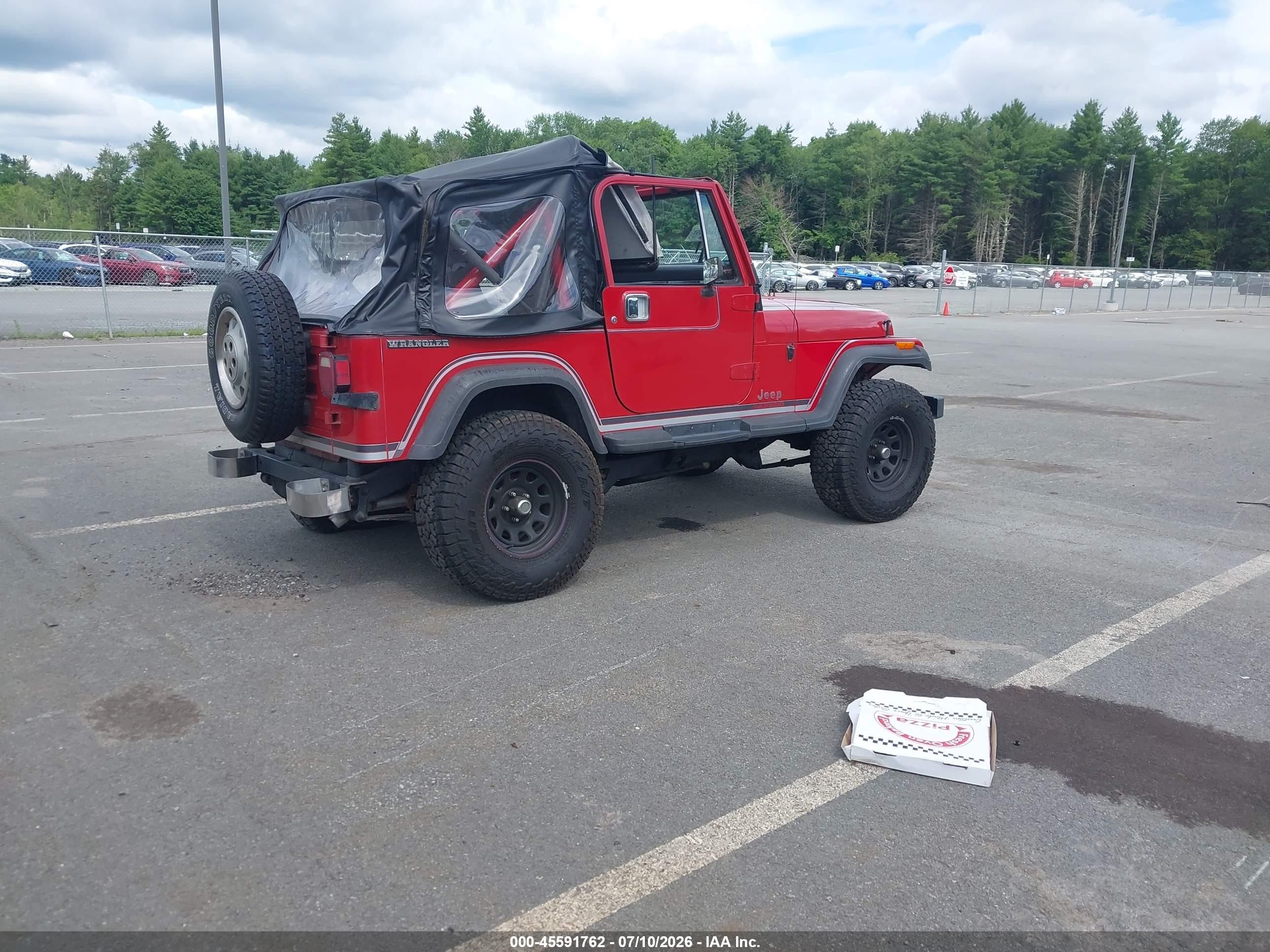 1988 Jeep Wrangler Laredo Red vin: 2BCCZ8144JB526622