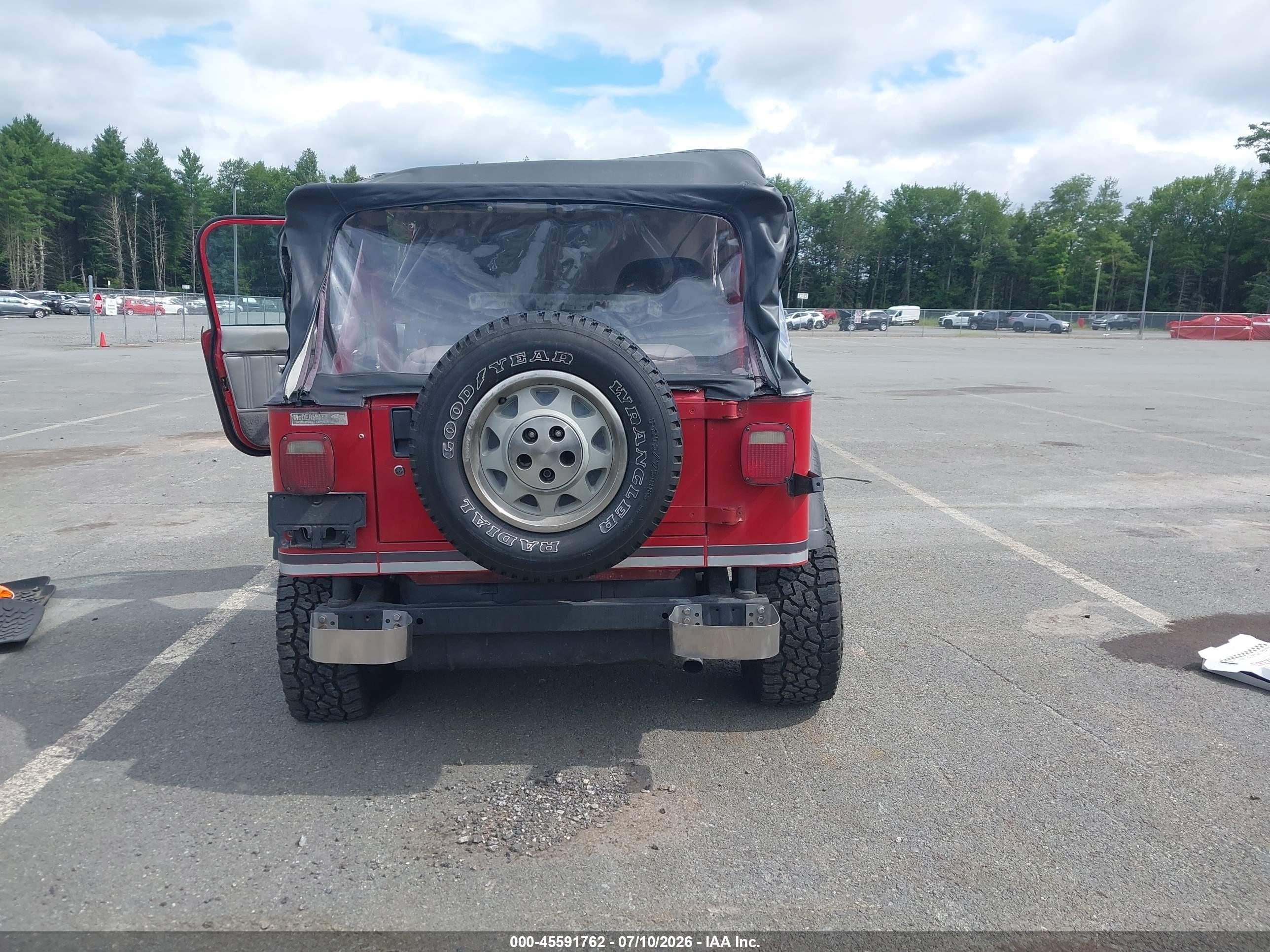 1988 Jeep Wrangler Laredo Red vin: 2BCCZ8144JB526622