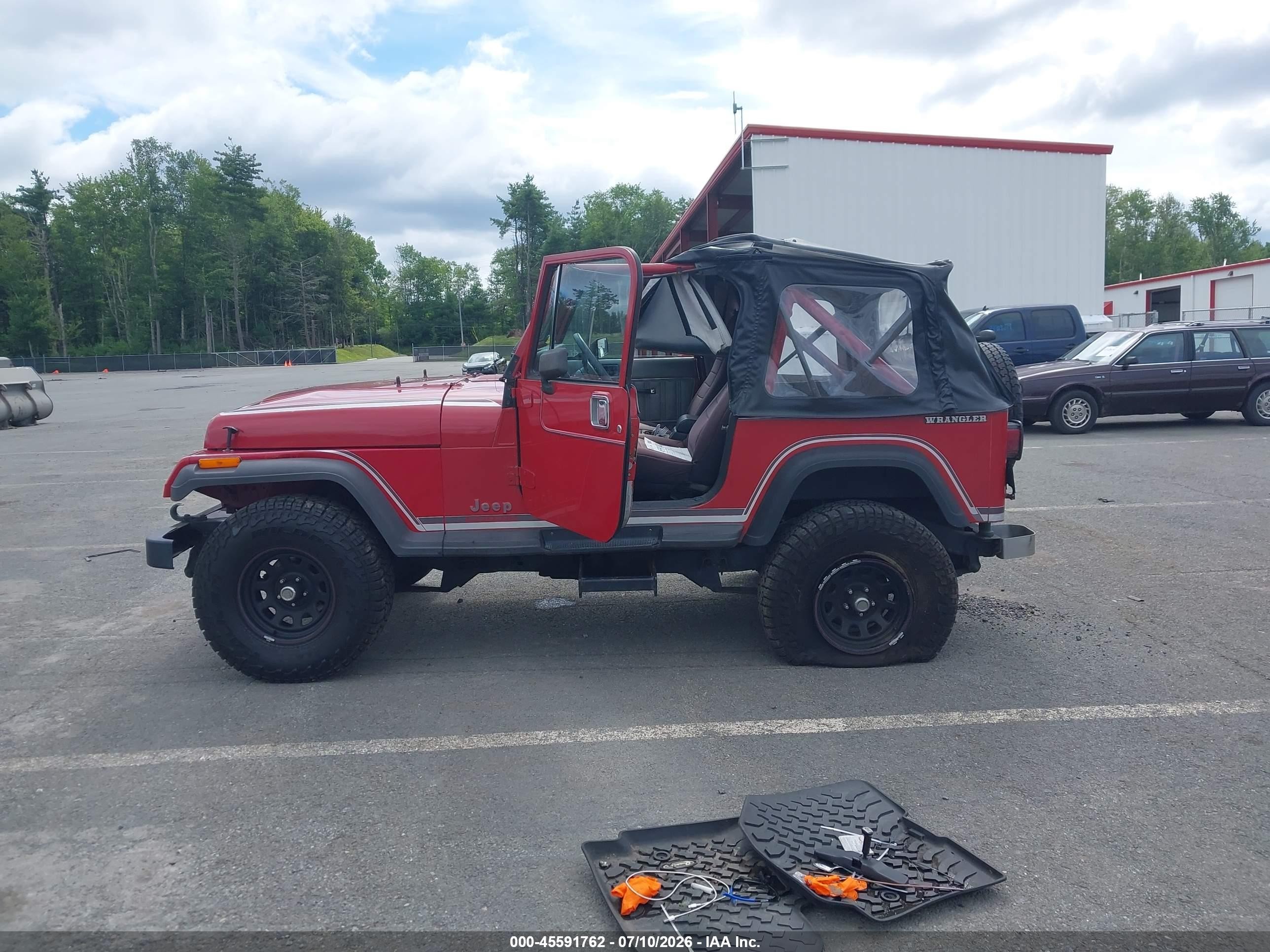 1988 Jeep Wrangler Laredo Red vin: 2BCCZ8144JB526622