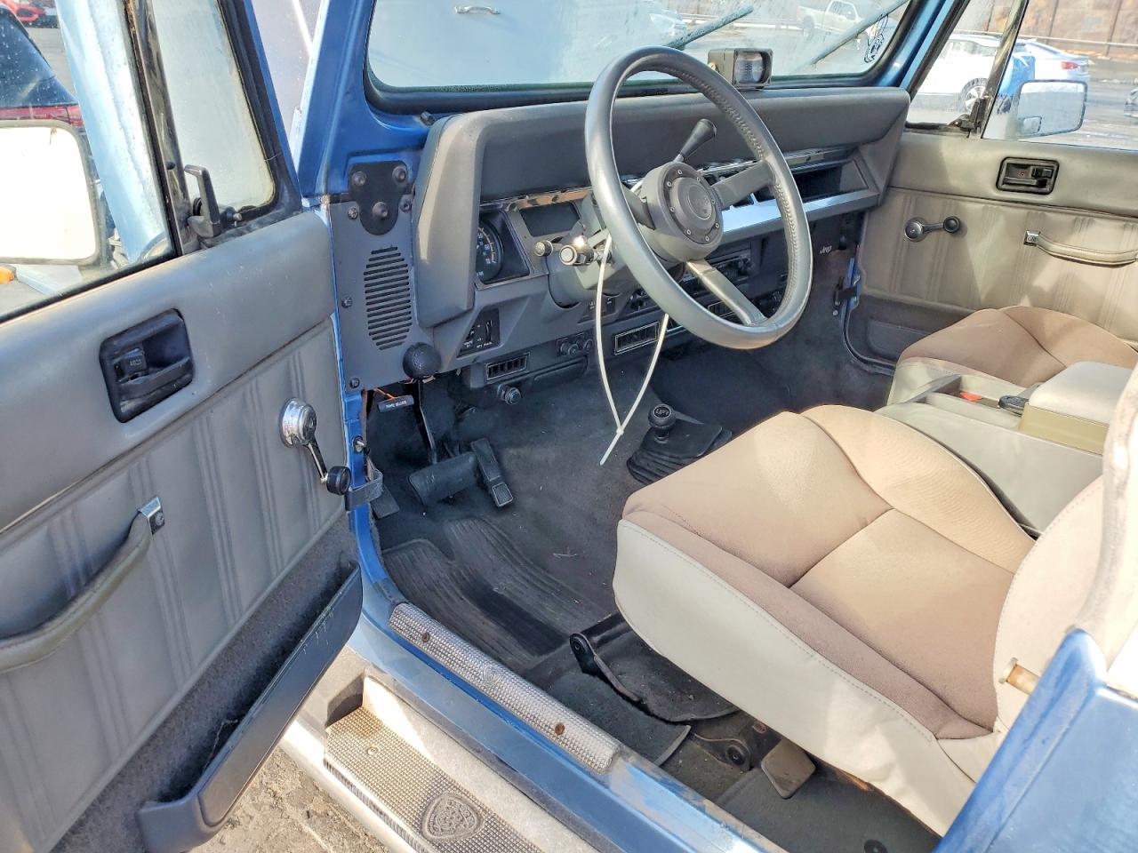 1988 Jeep Wrangler Laredo Blue vin: 2BCCZ81L6JB503740