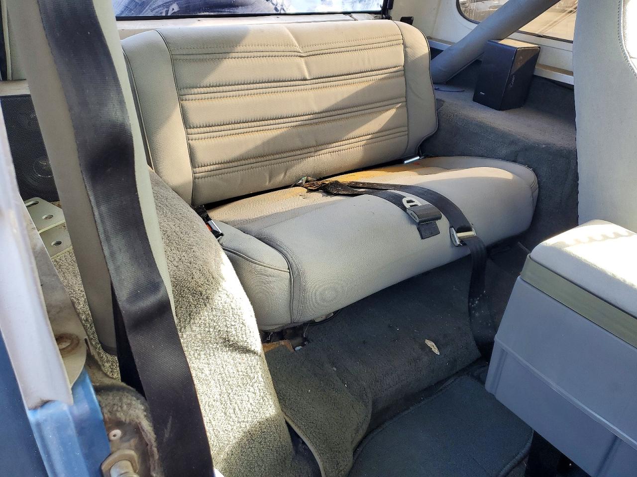 1988 Jeep Wrangler Laredo Blue vin: 2BCCZ81L6JB503740