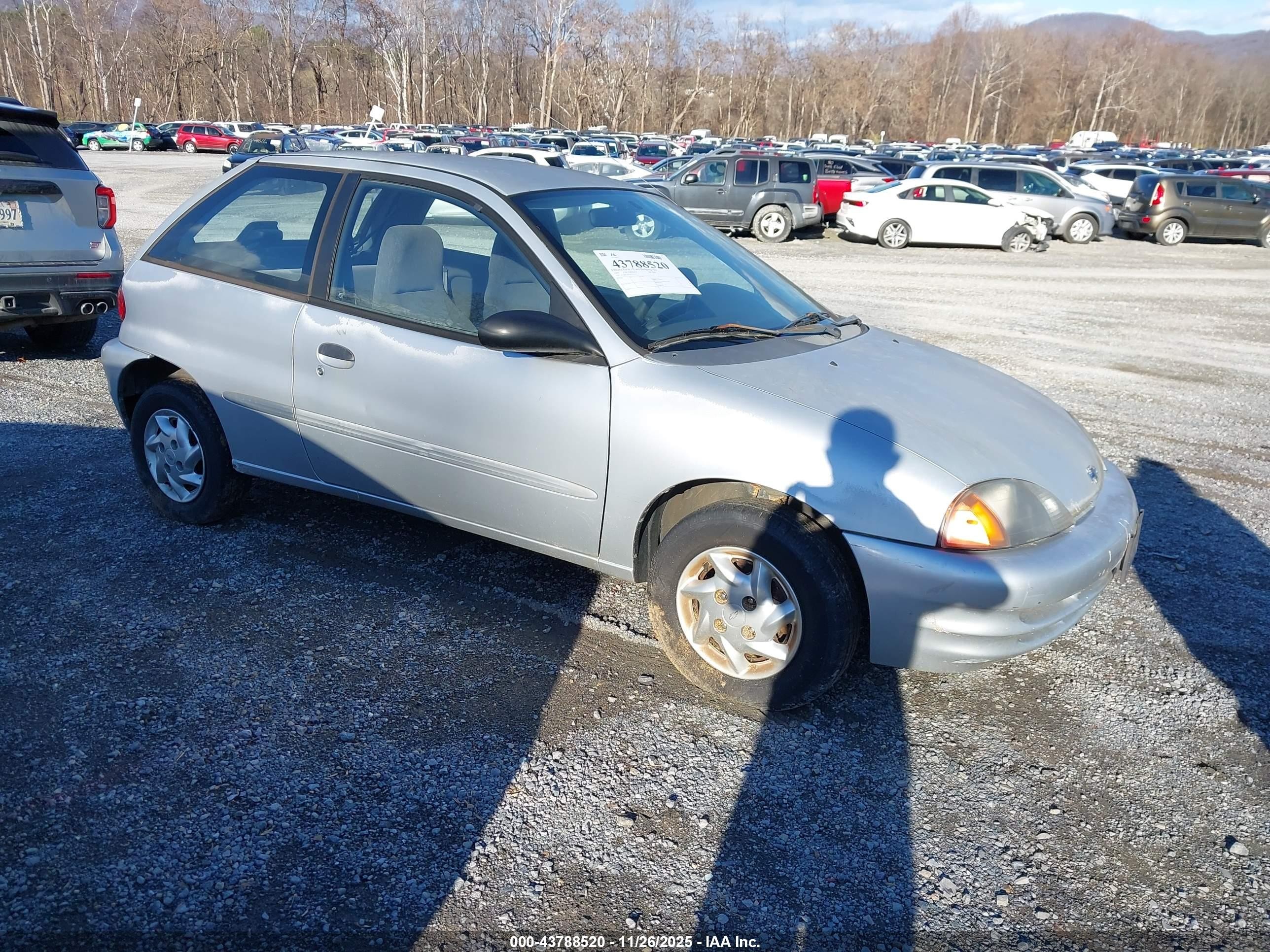 2000 Chevrolet Metro Lsi Серебряный vin: 2C1MR2220Y6721517