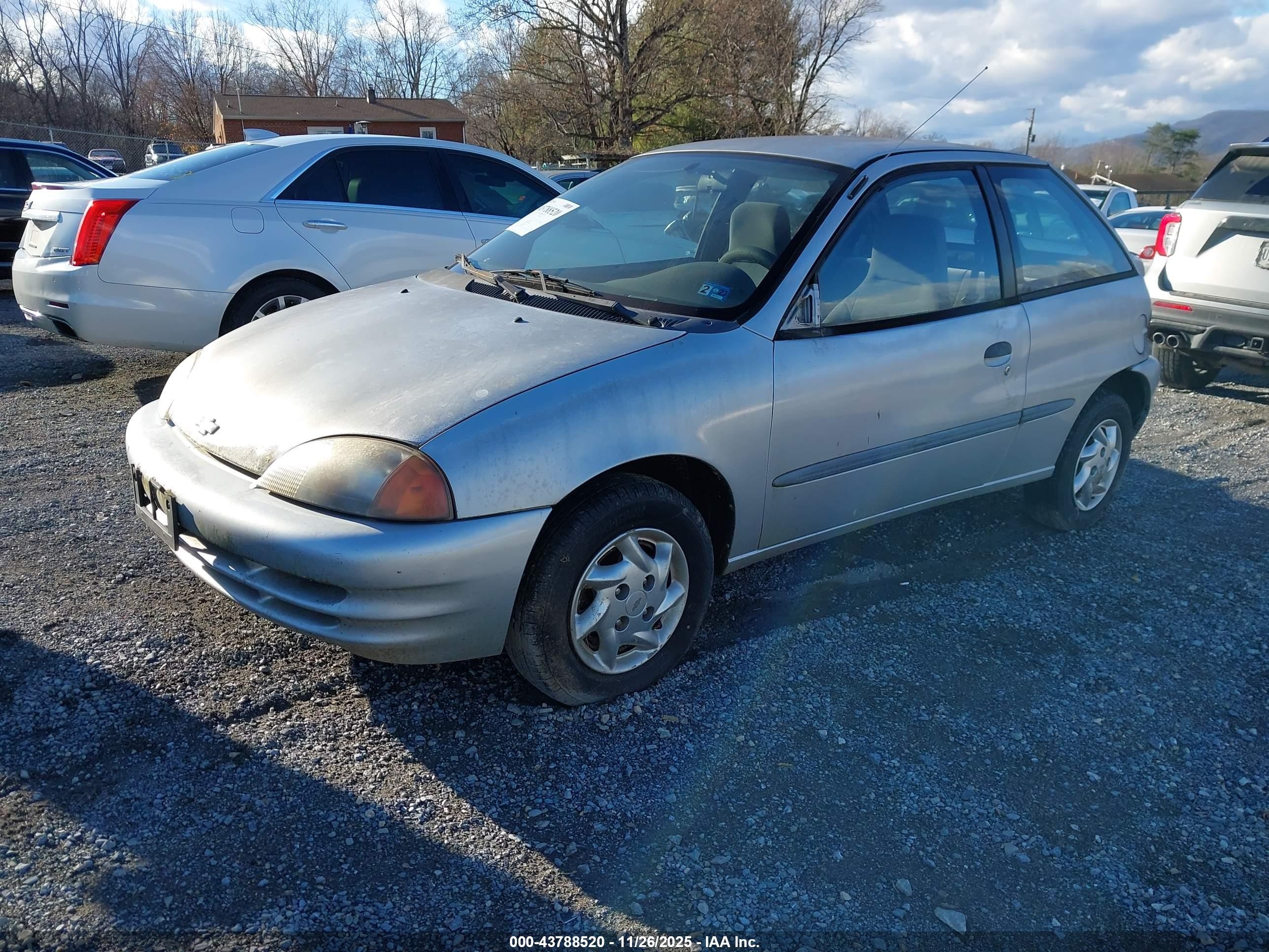2000 Chevrolet Metro Lsi Серебряный vin: 2C1MR2220Y6721517